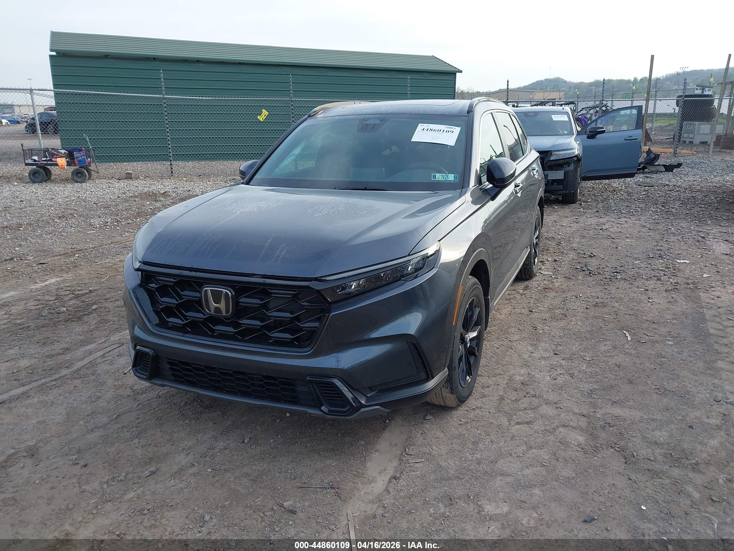 HONDA CR-V image 2