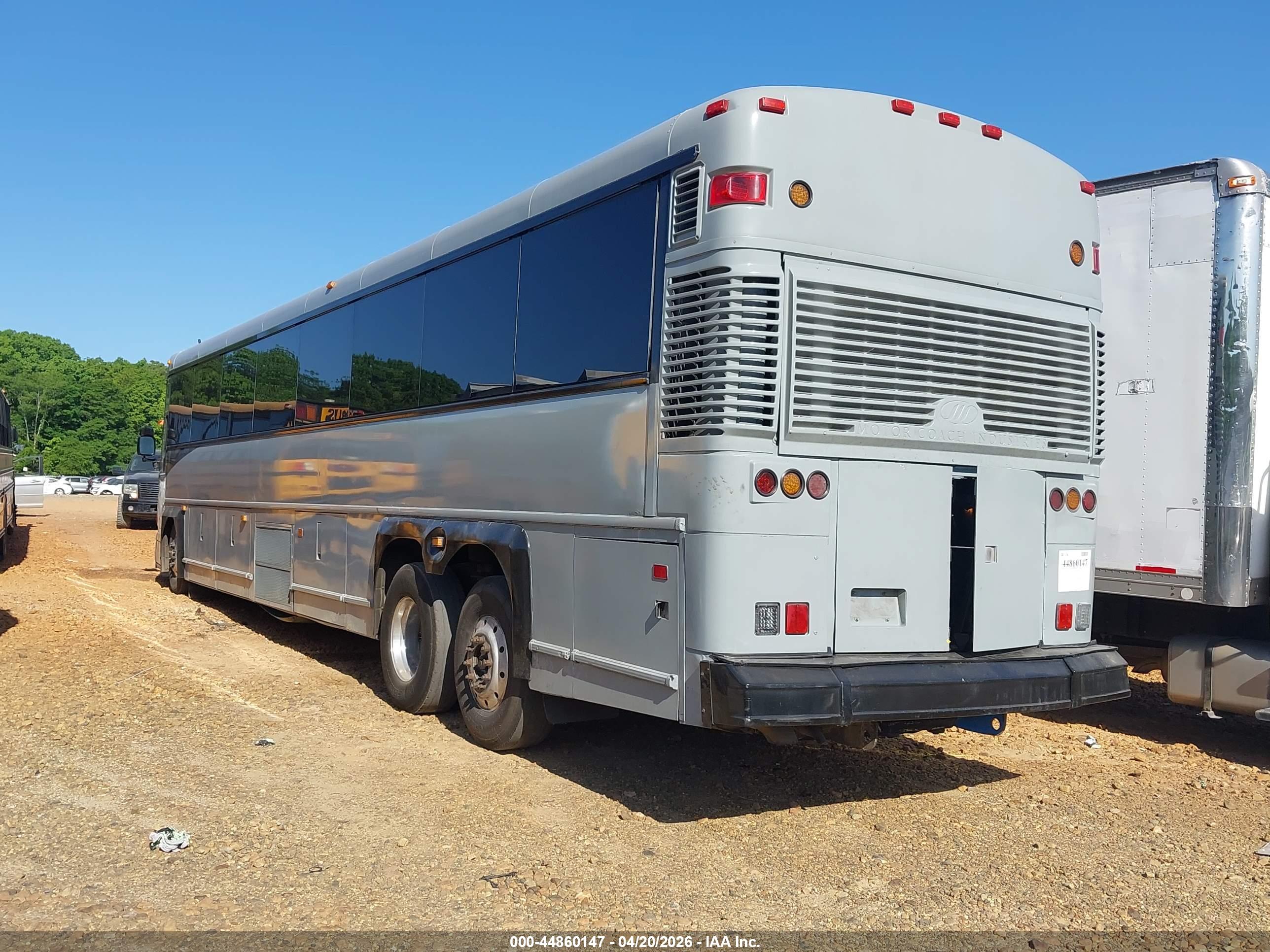 MOTOR COACH image 3