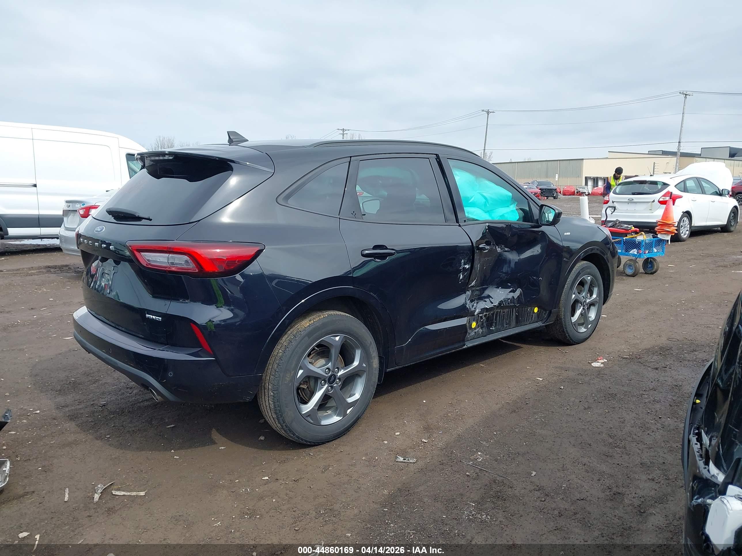 FORD ESCAPE image 4