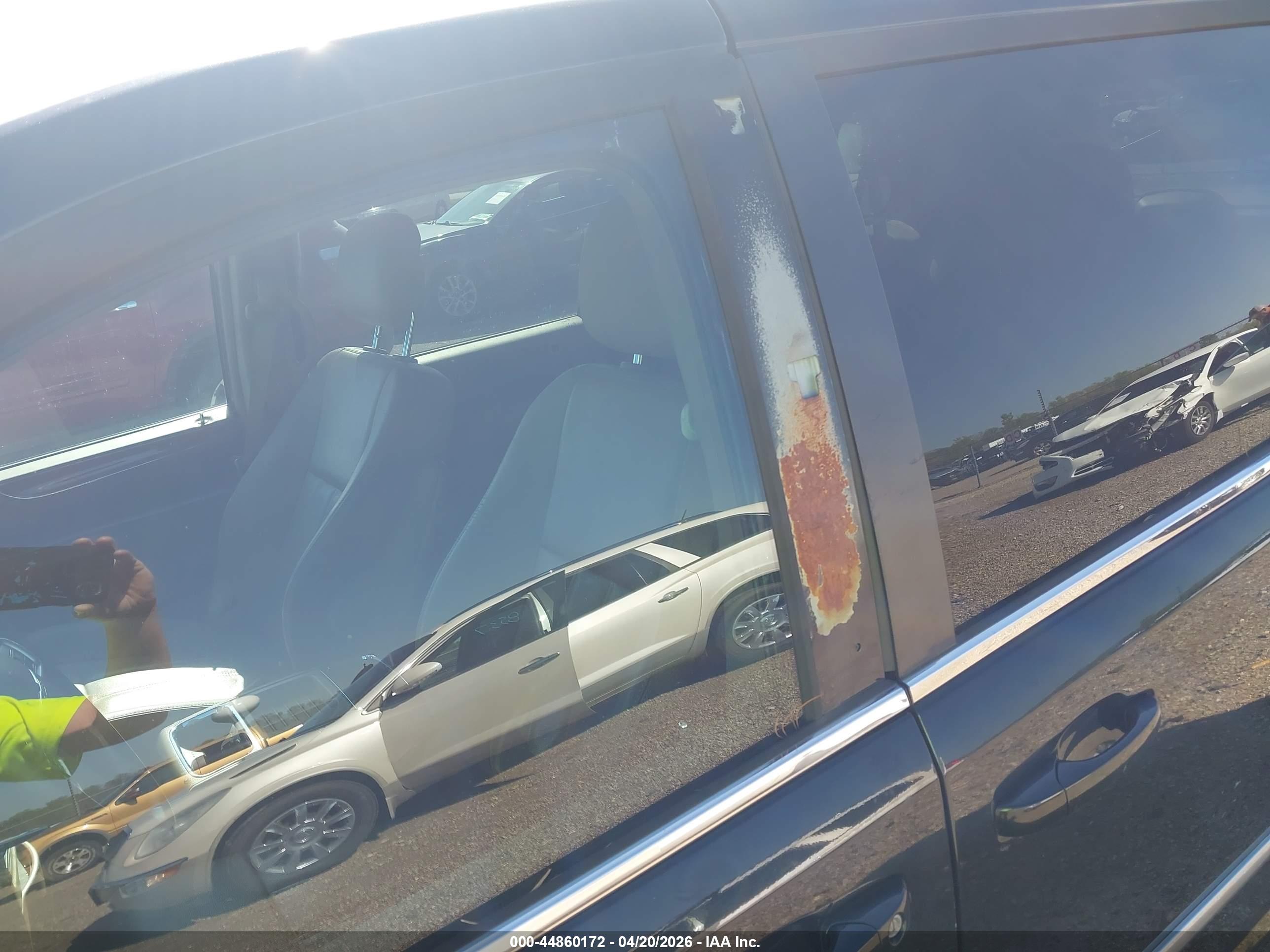 CHRYSLER TOWN image 6