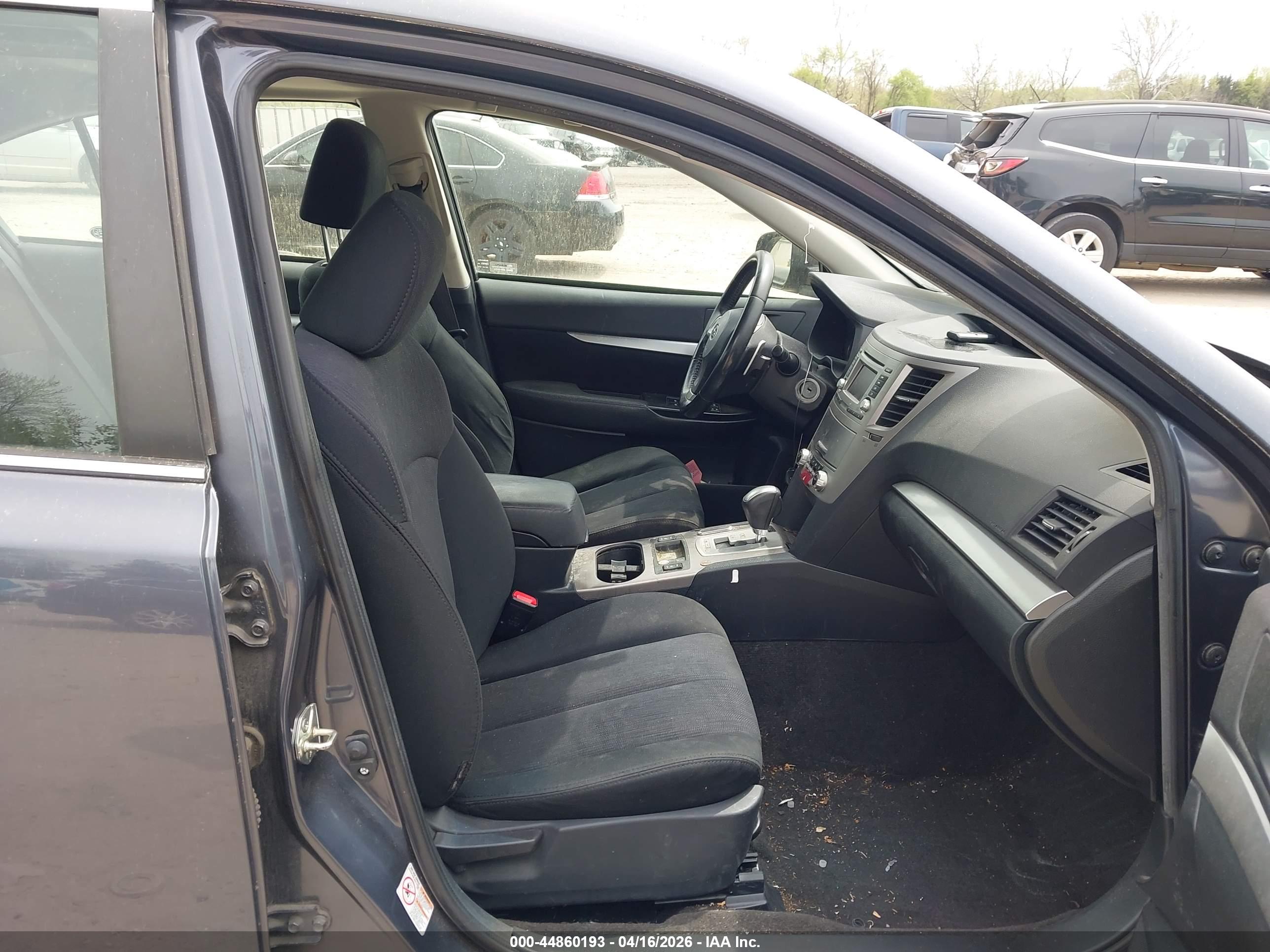 SUBARU LEGACY image 5