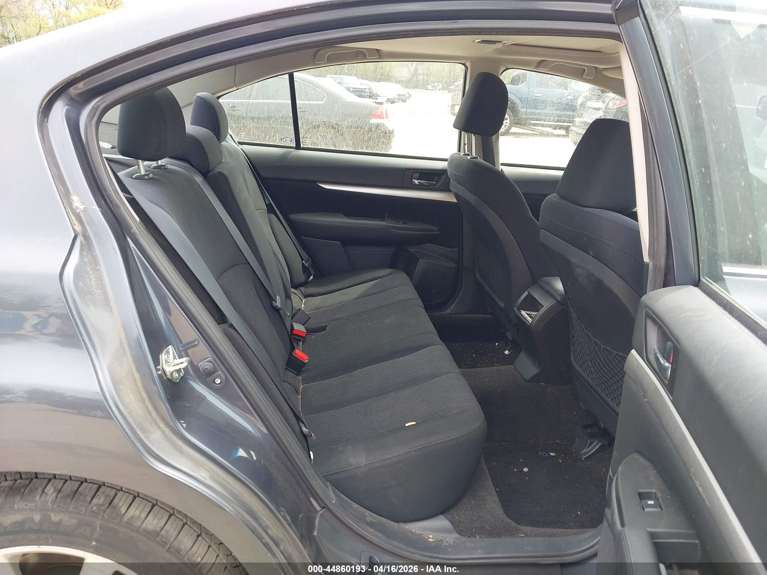 SUBARU LEGACY image 8
