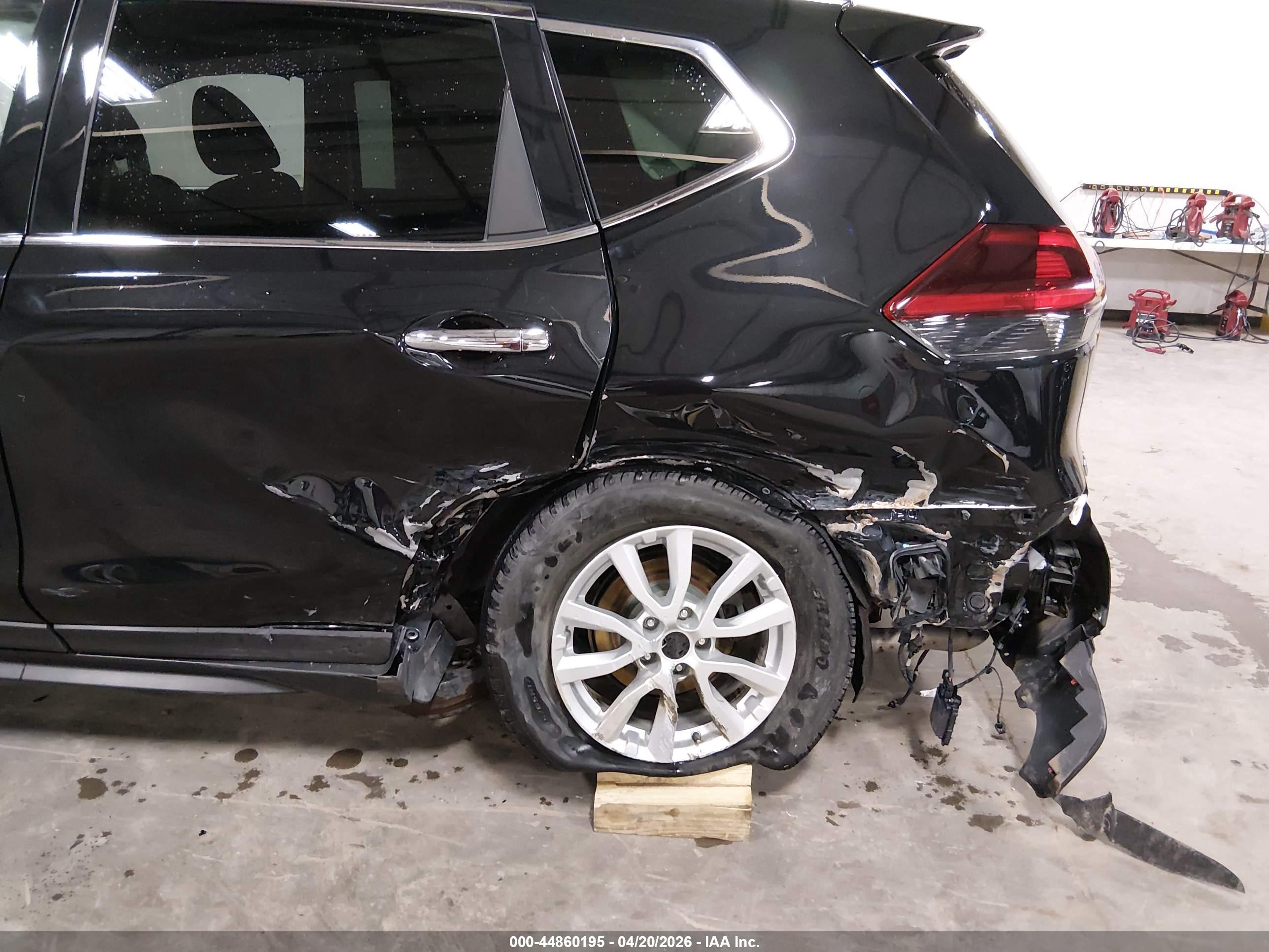 NISSAN ROGUE image 6