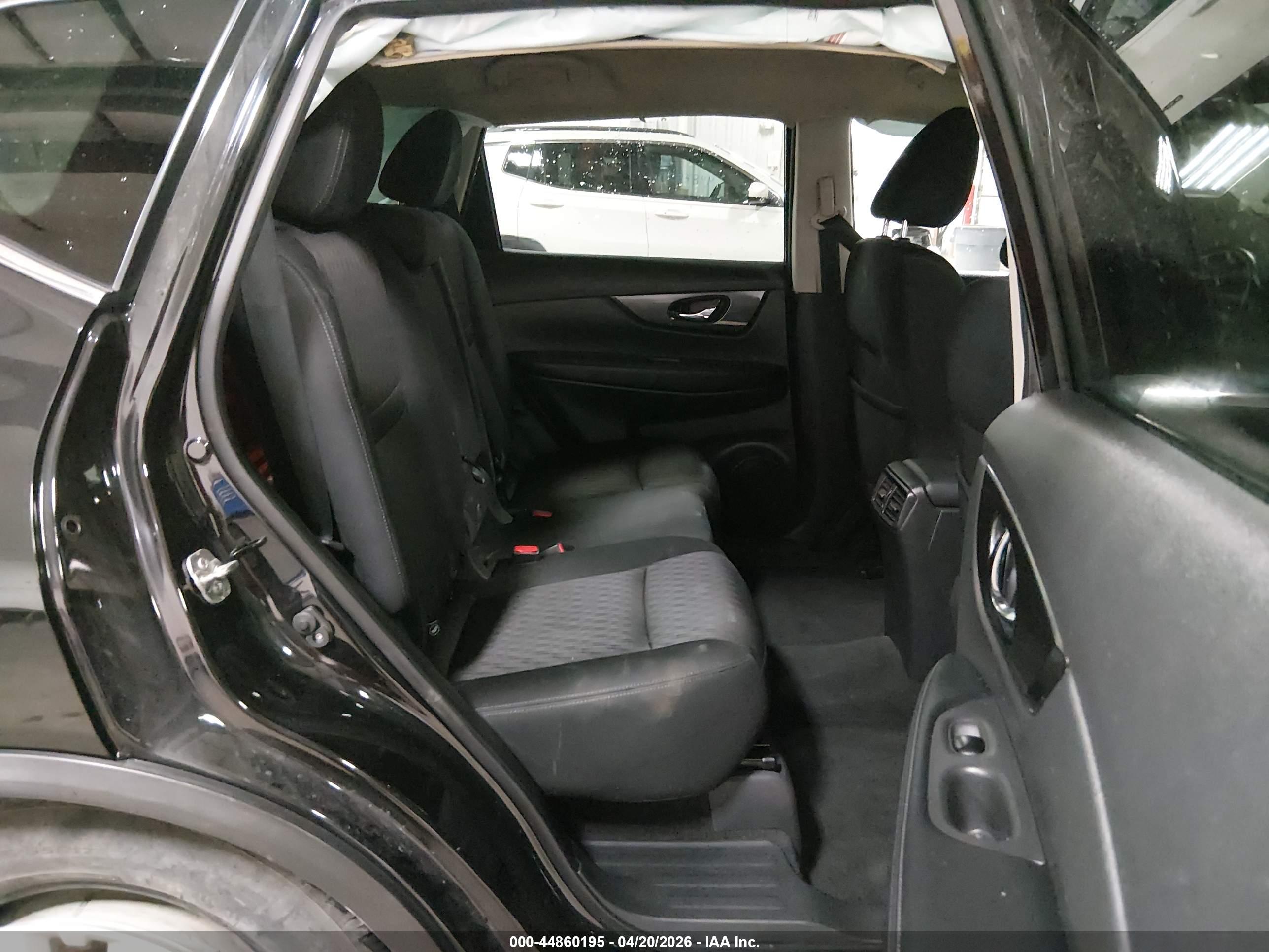 NISSAN ROGUE image 8