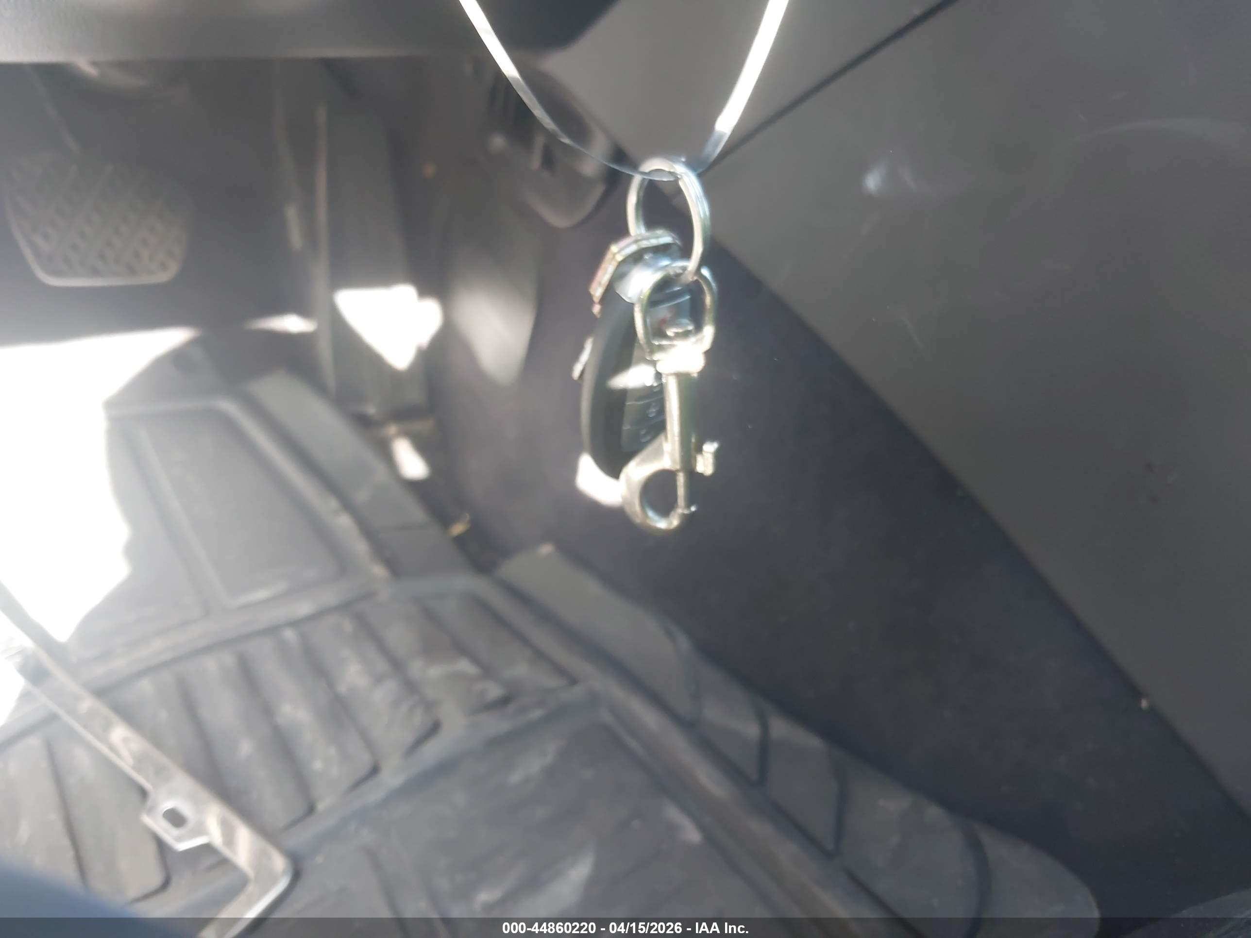 INFINITI QX70 image 11