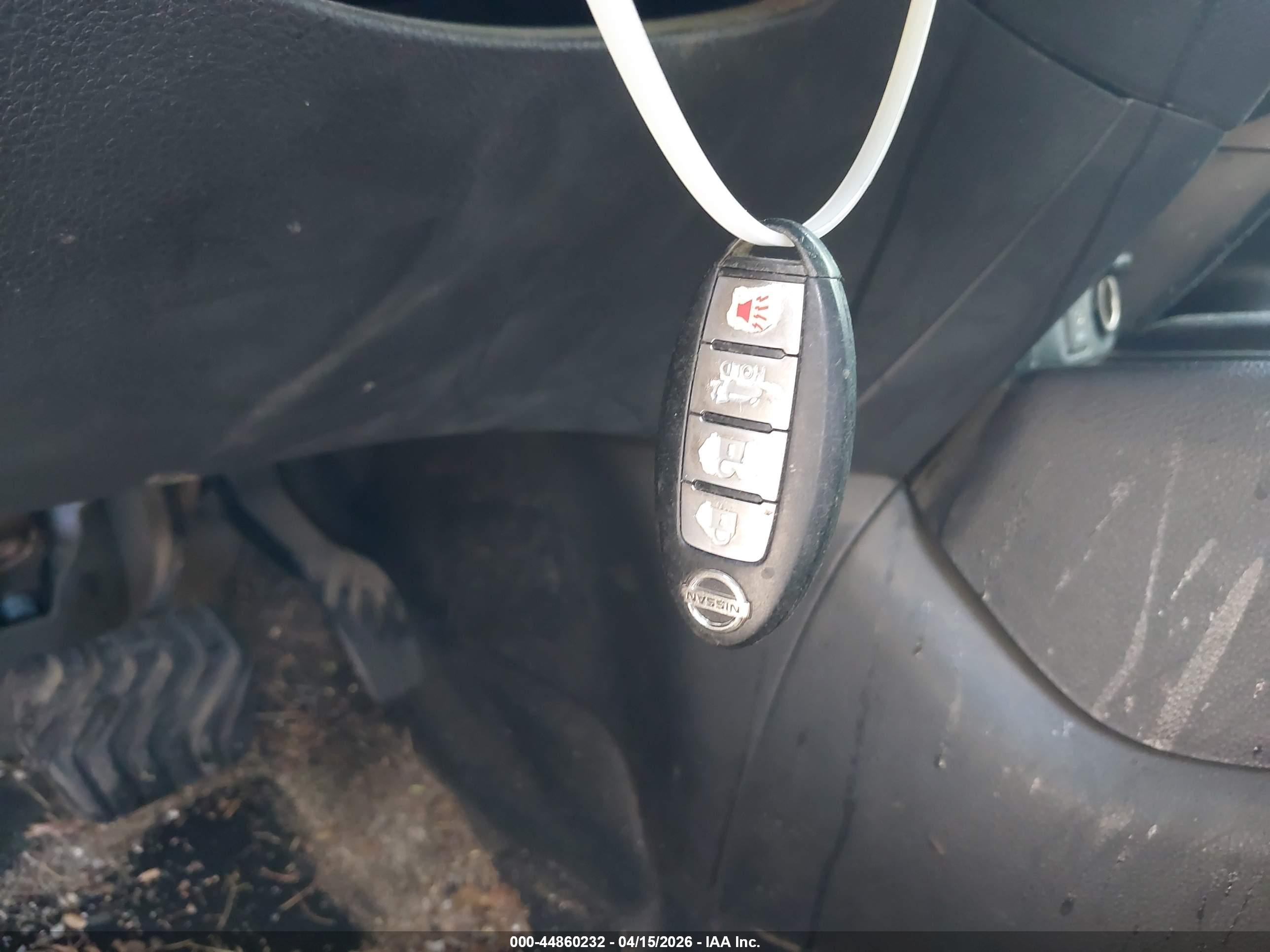 NISSAN ROGUE image 11