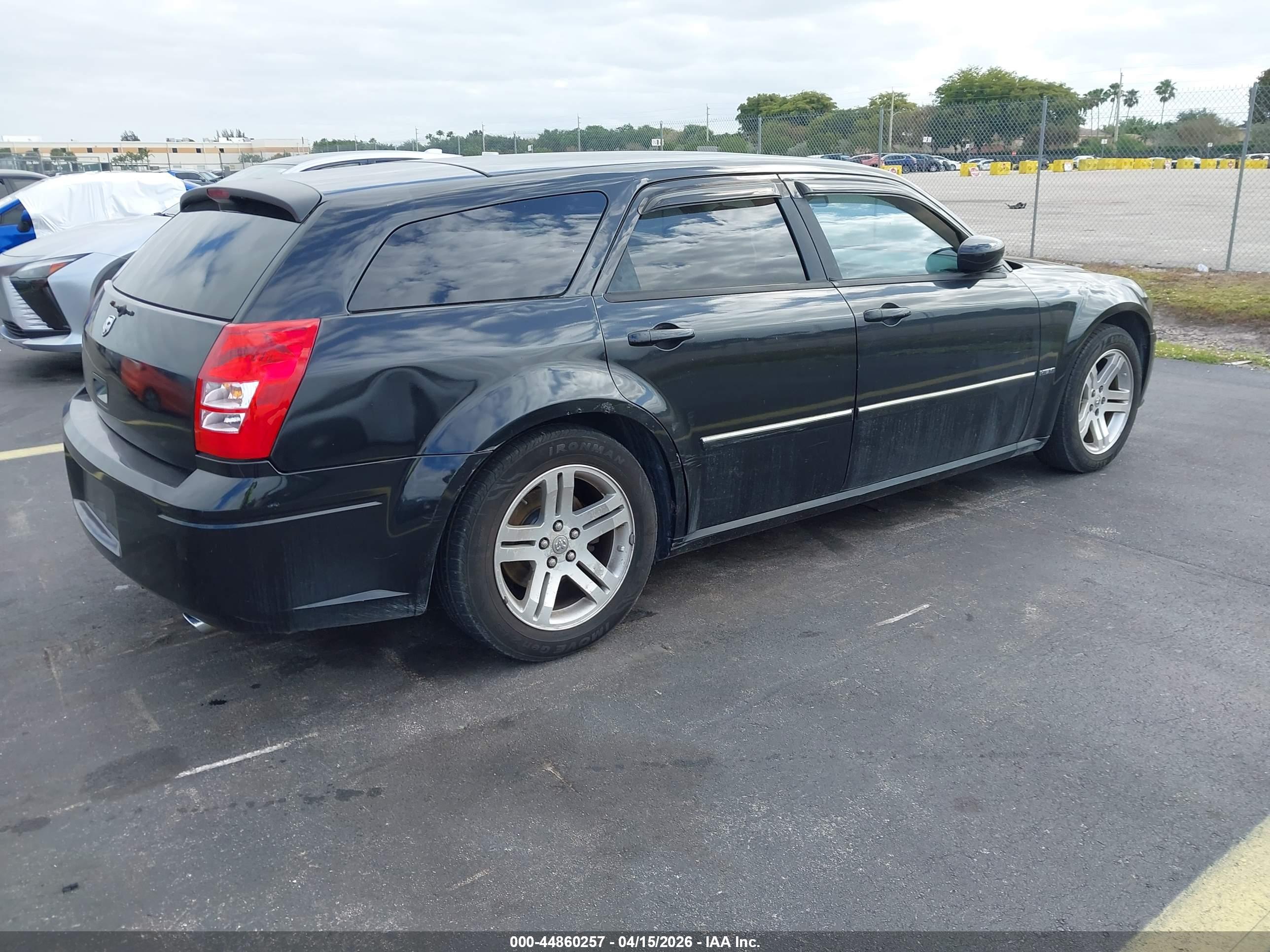 DODGE MAGNUM image 4