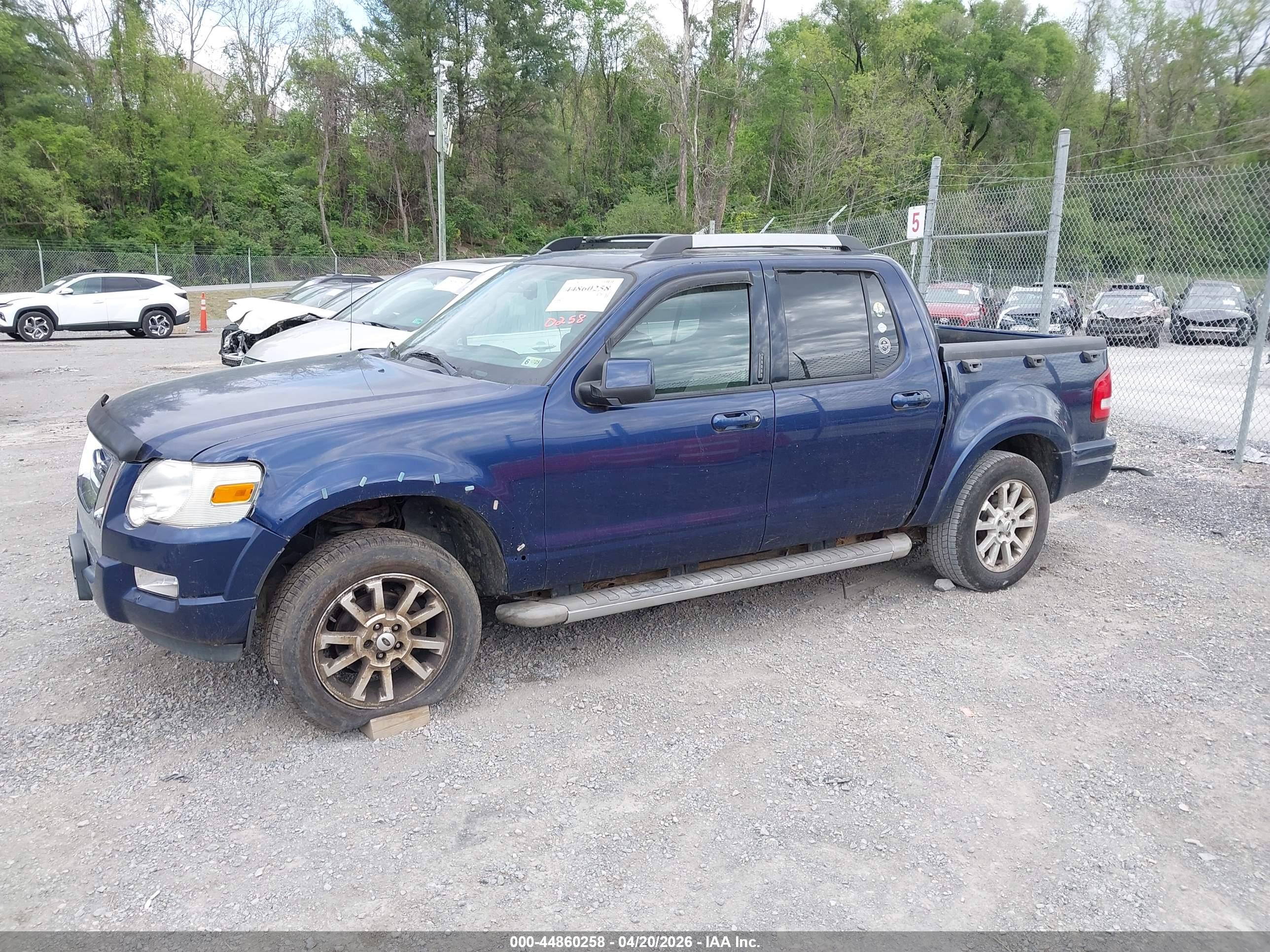 FORD EXPLORER image 2
