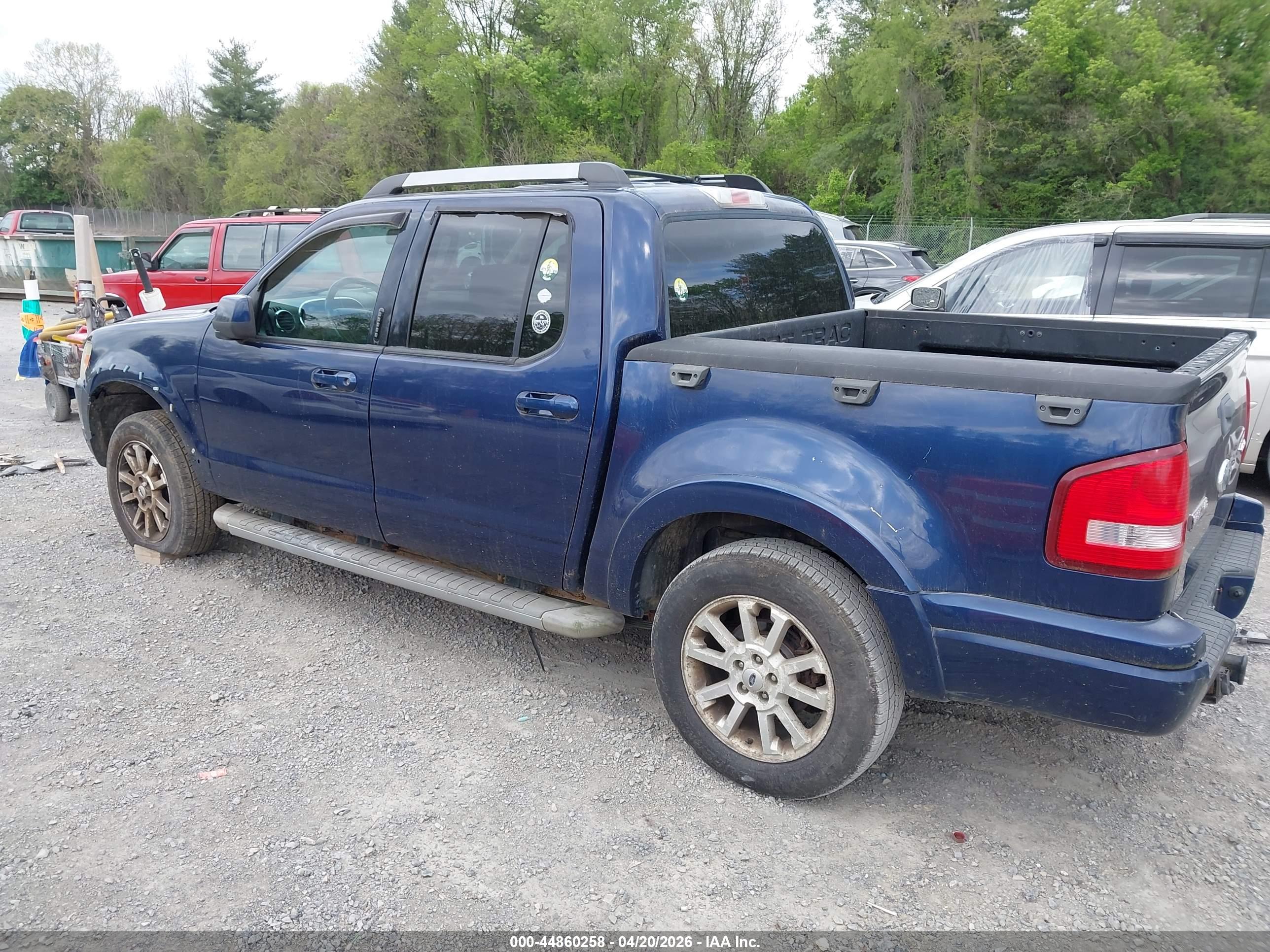 FORD EXPLORER image 3