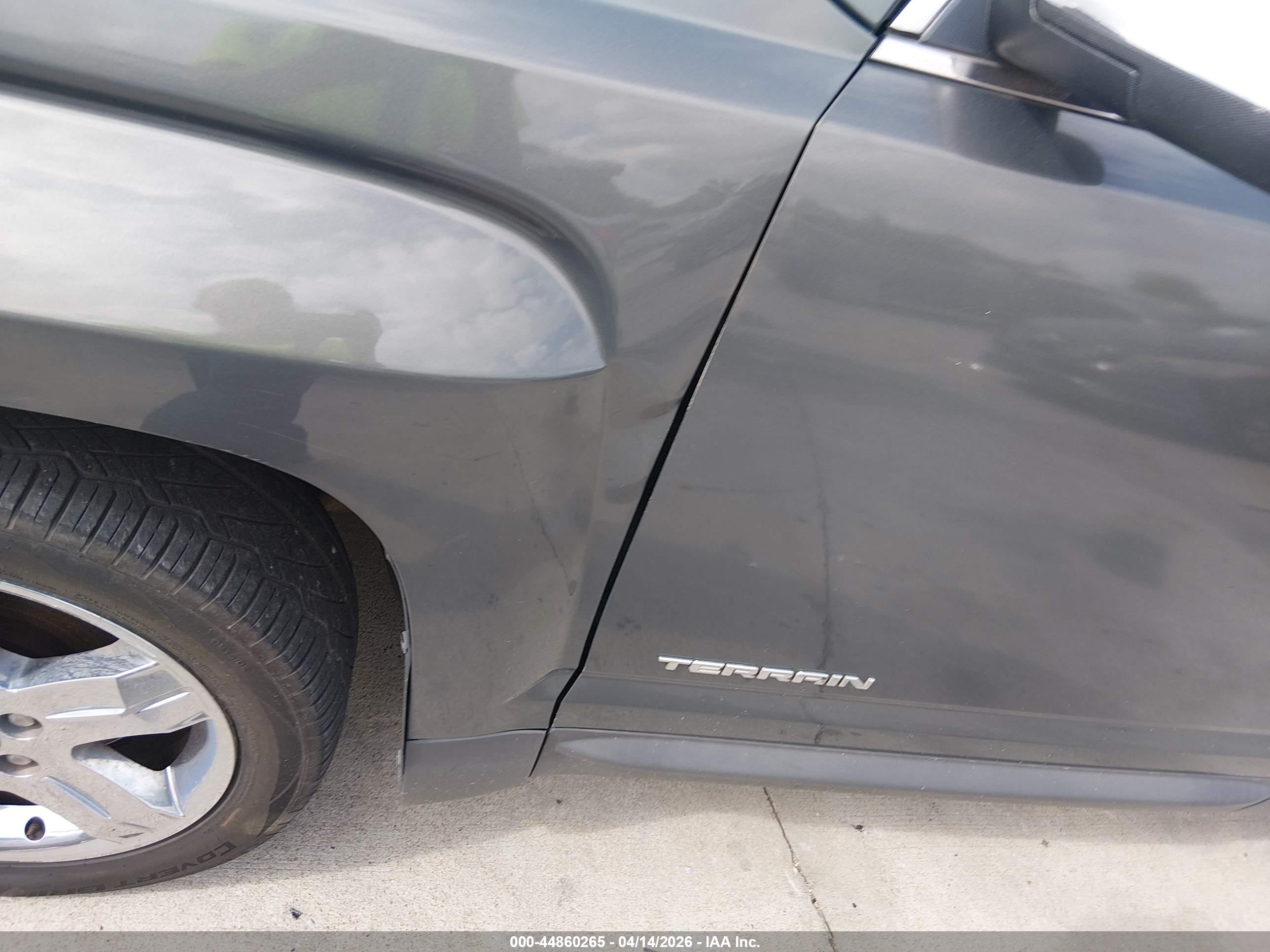 GMC TERRAIN image 6
