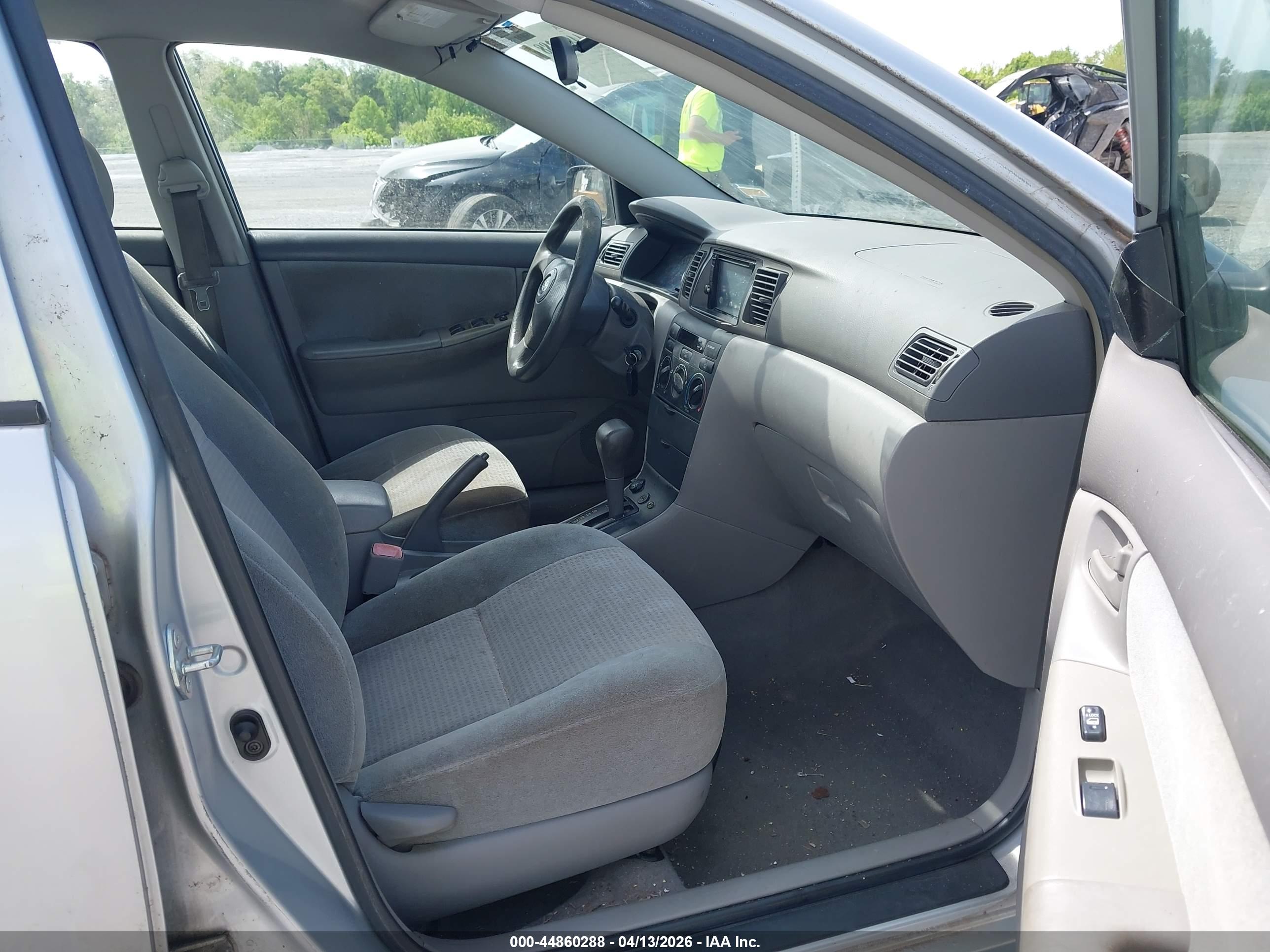 TOYOTA COROLLA image 5