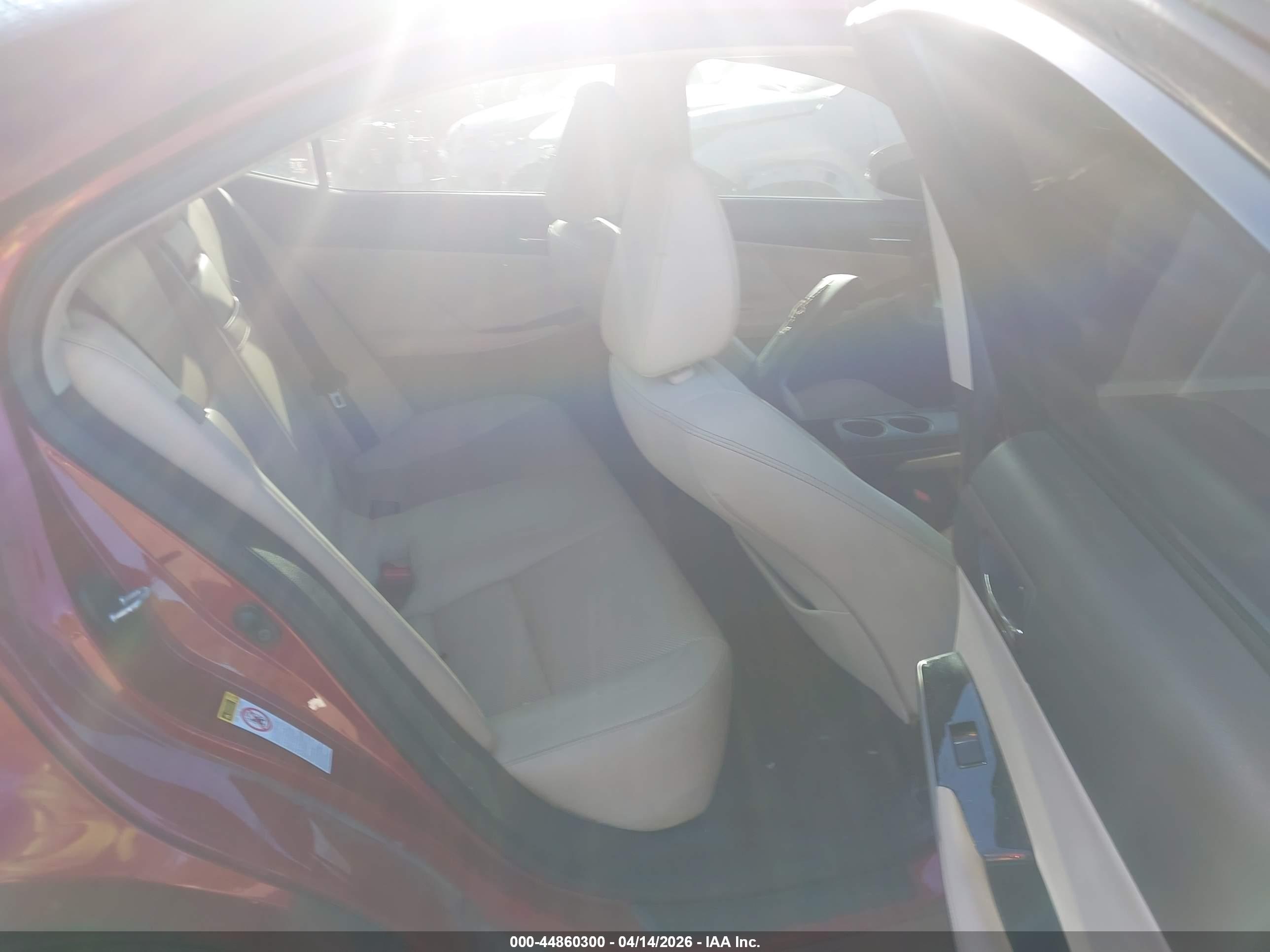 LEXUS IS image 8