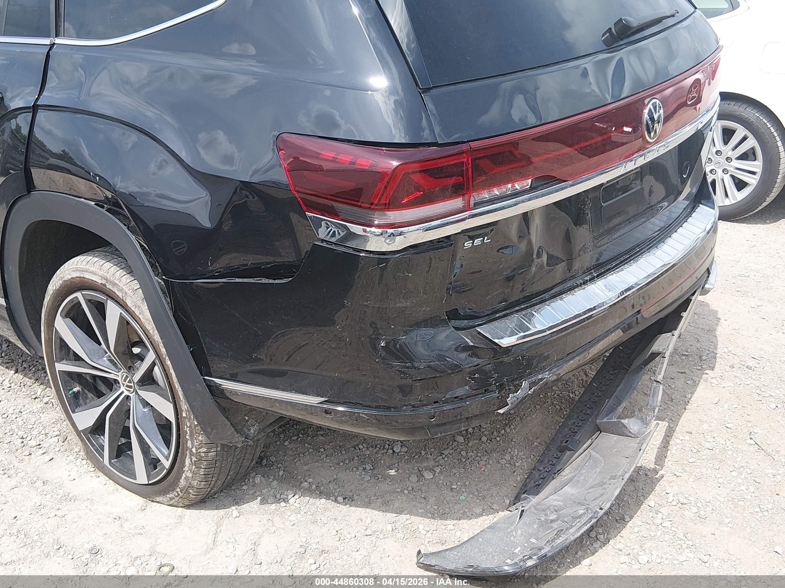 VOLKSWAGEN ATLAS image 6