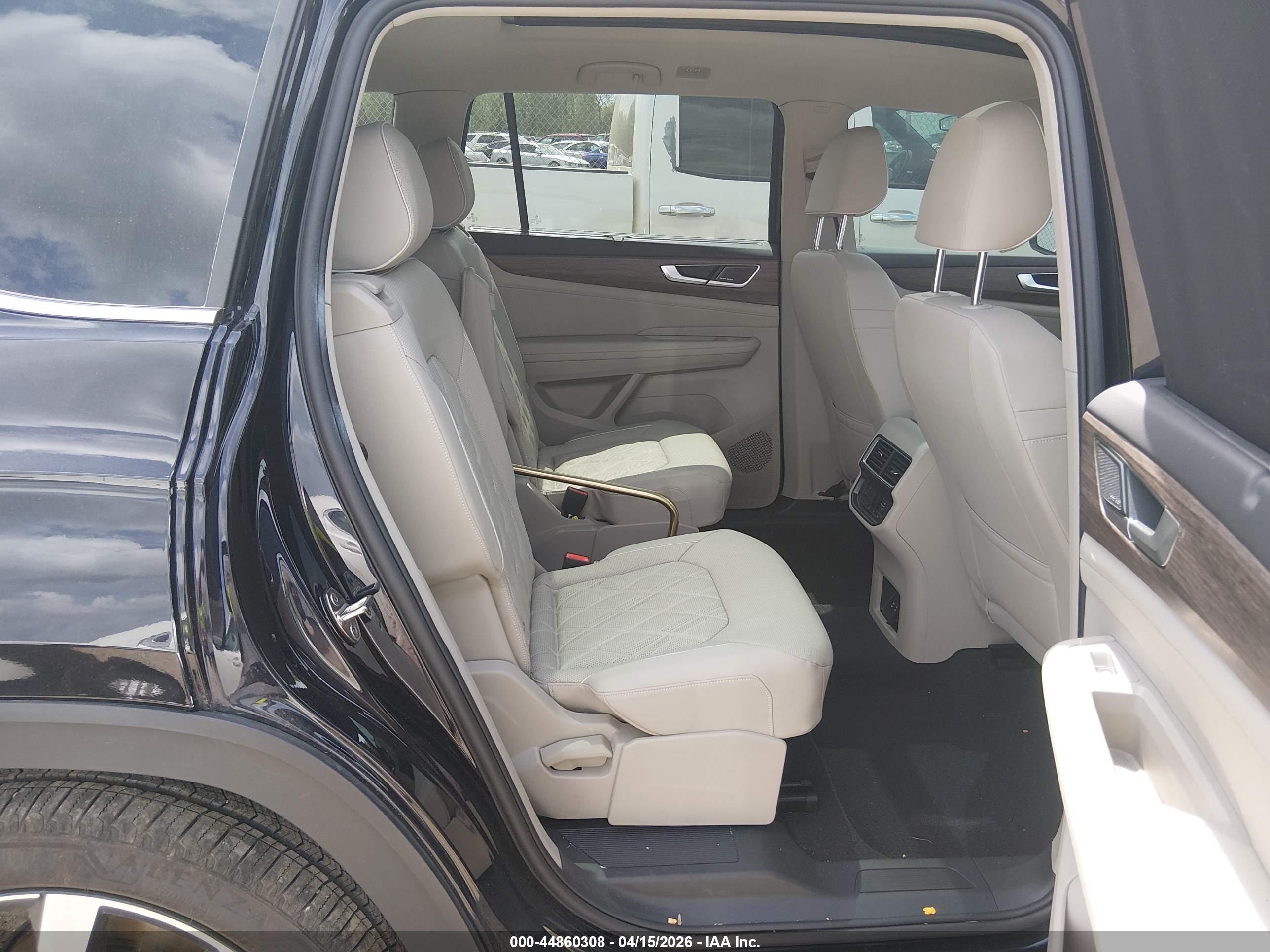 VOLKSWAGEN ATLAS image 8