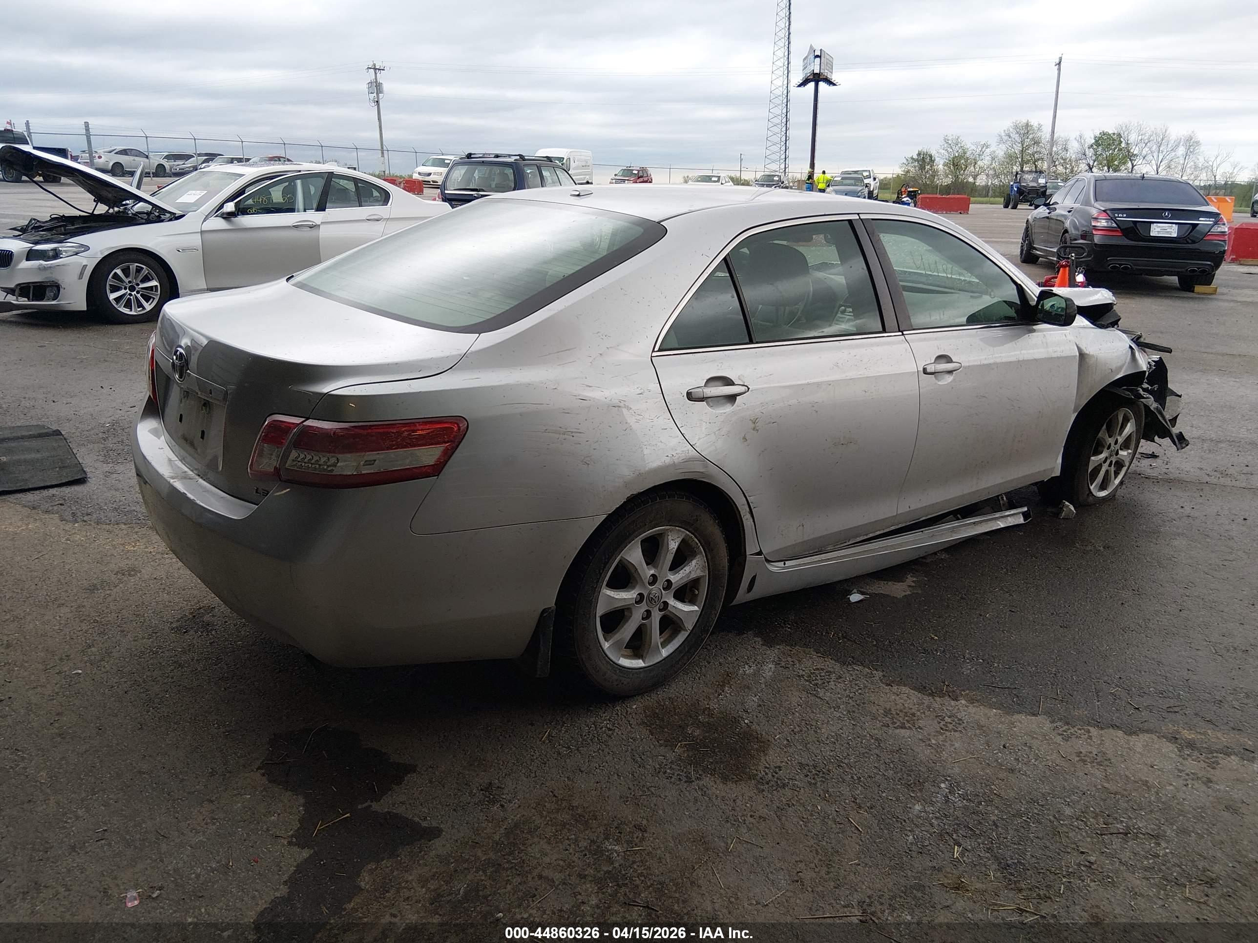 TOYOTA CAMRY image 4