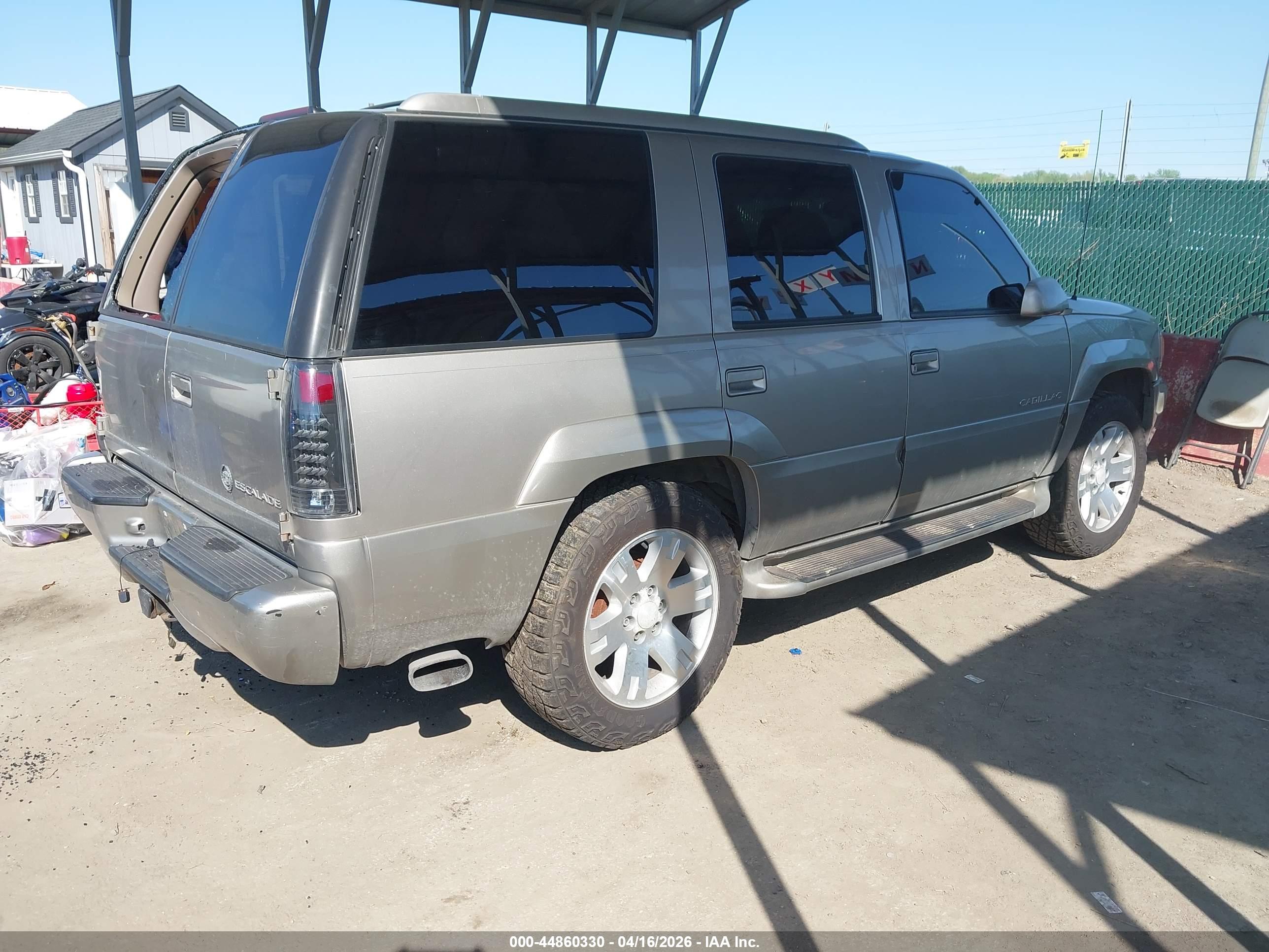 CADILLAC ESCALADE image 4