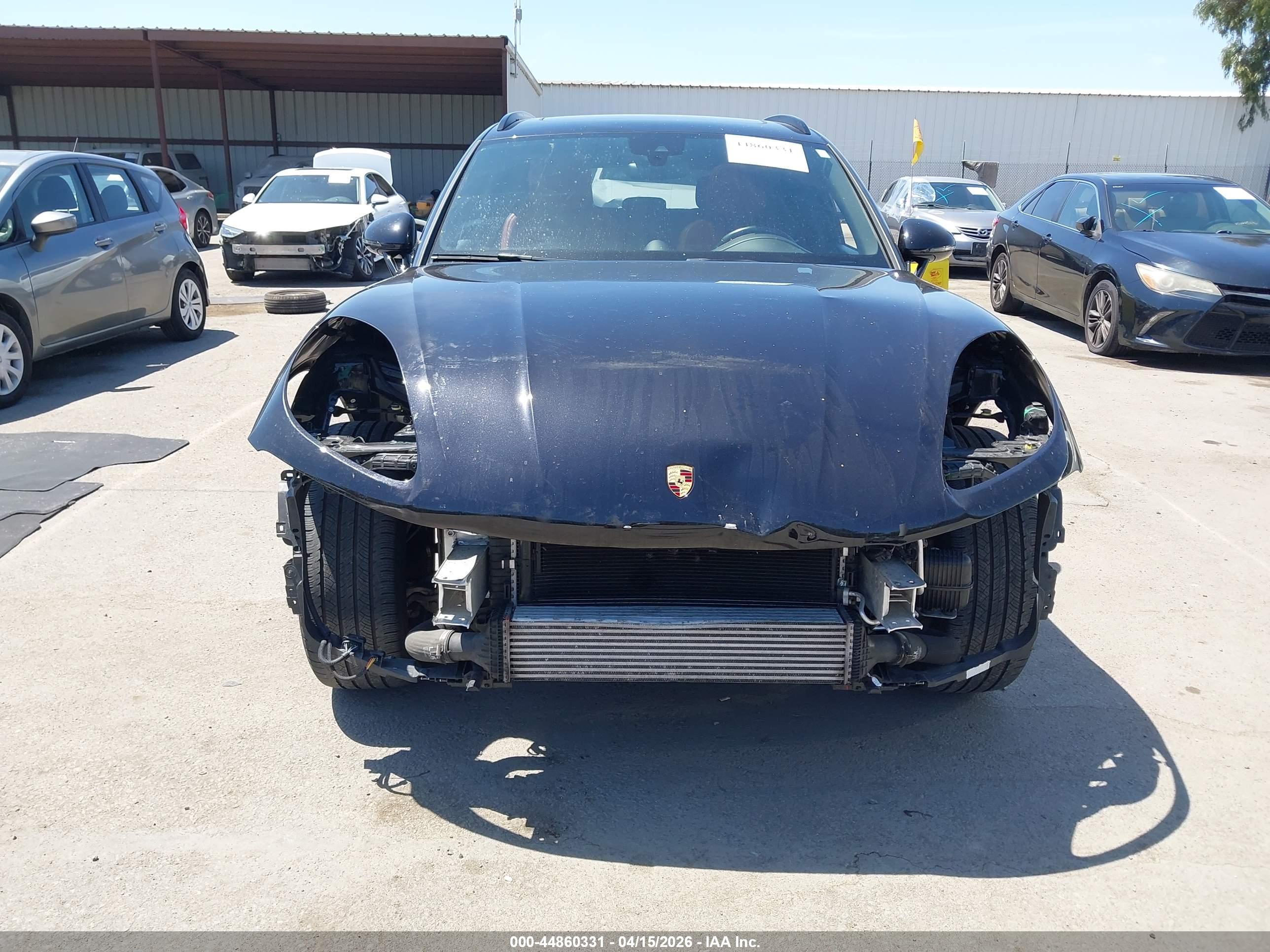 PORSCHE MACAN image 6