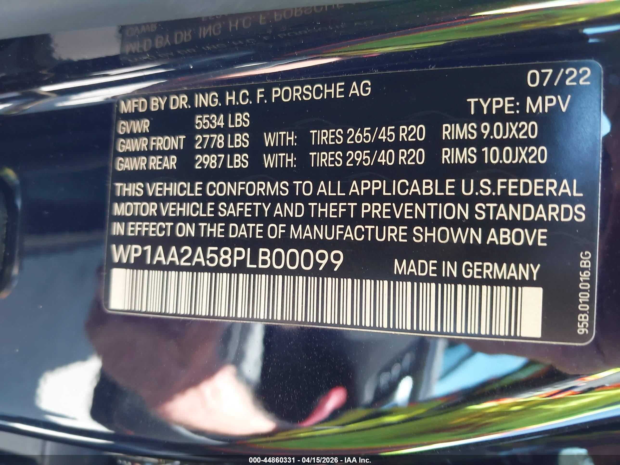 PORSCHE MACAN image 9
