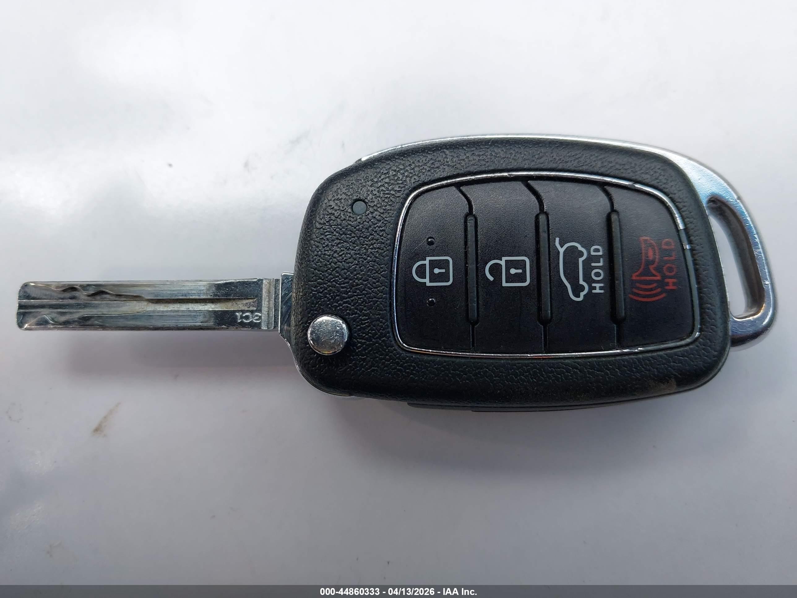 HYUNDAI TUCSON image 11