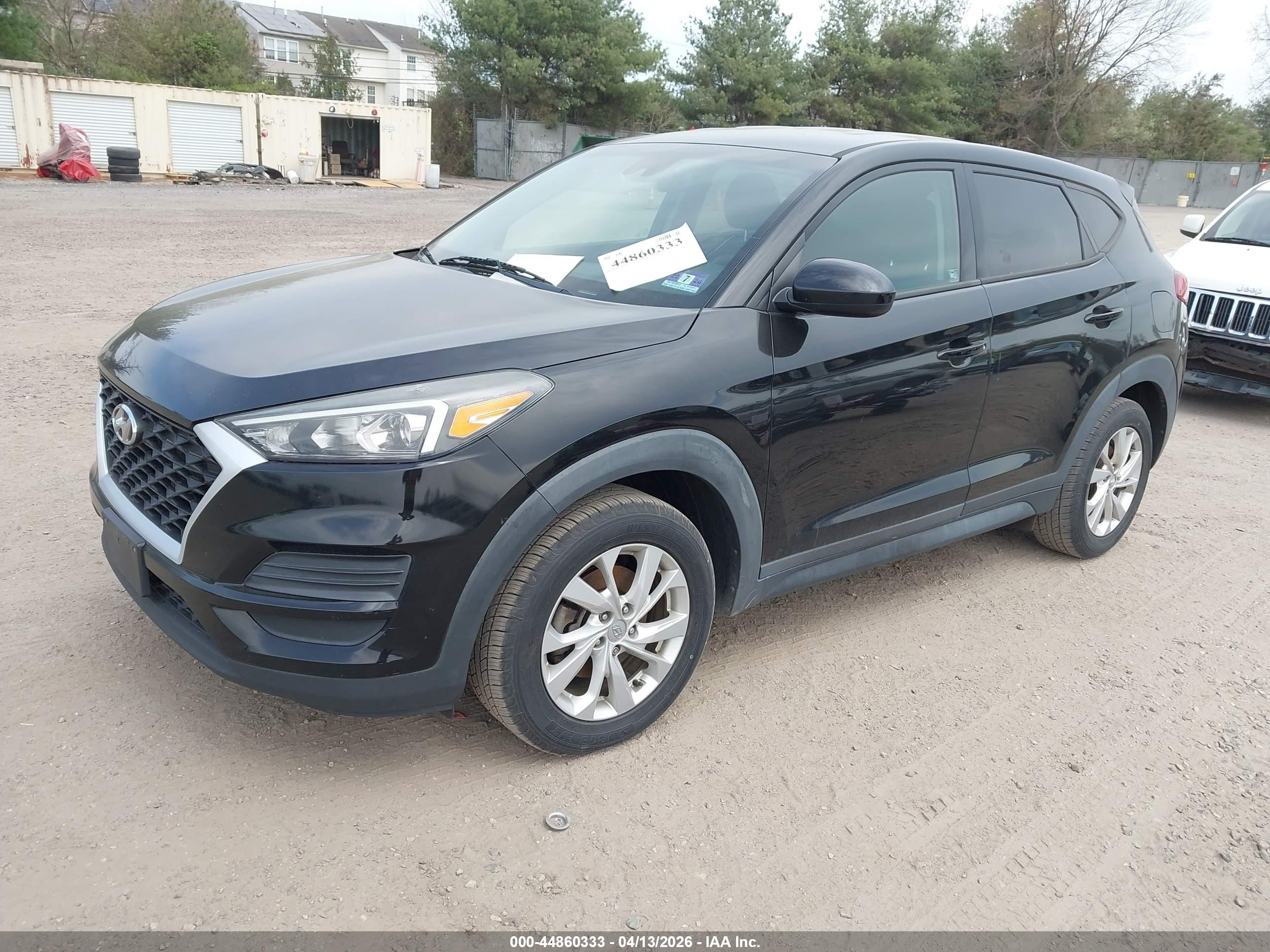 HYUNDAI TUCSON image 2