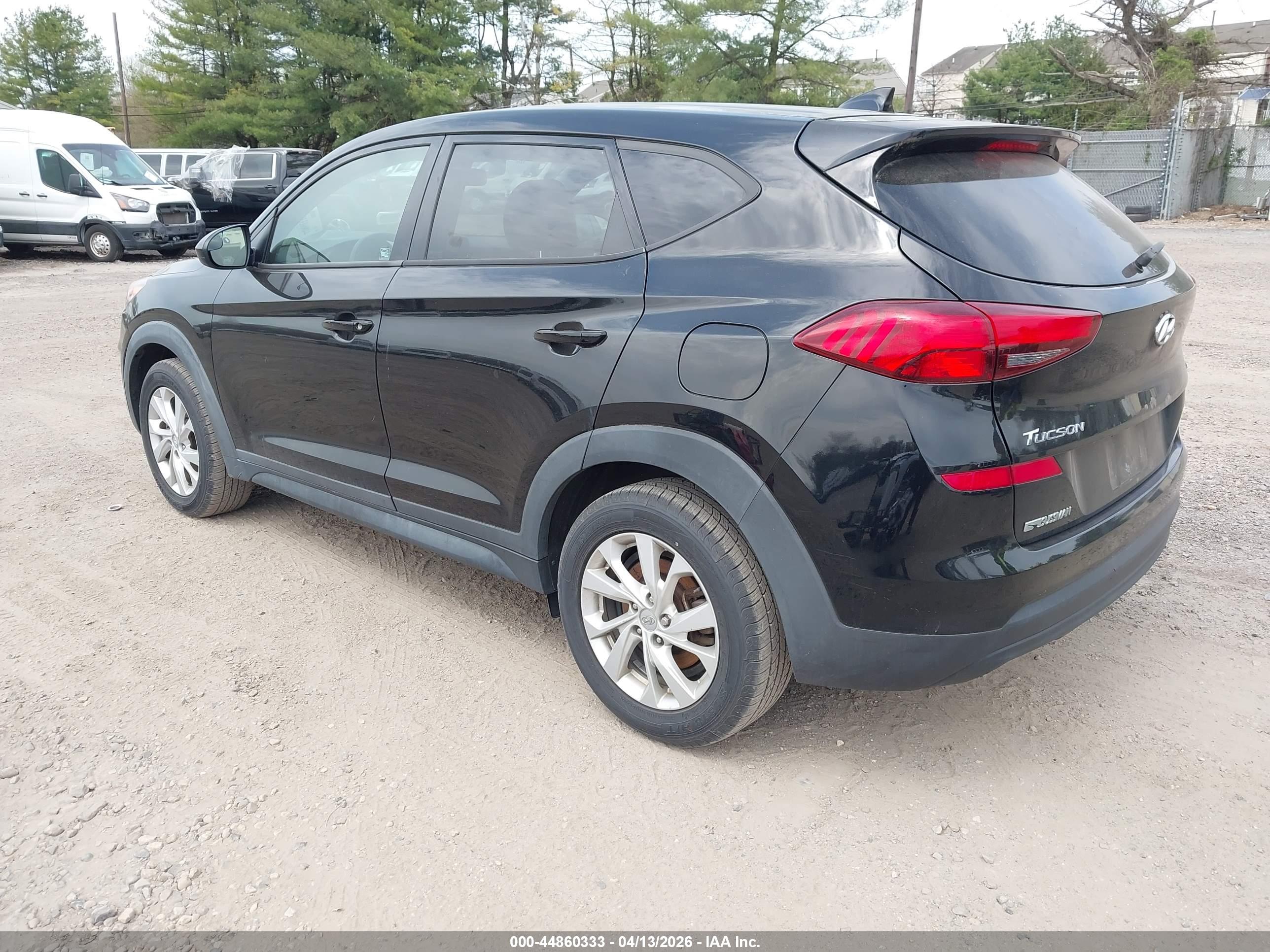 HYUNDAI TUCSON image 3
