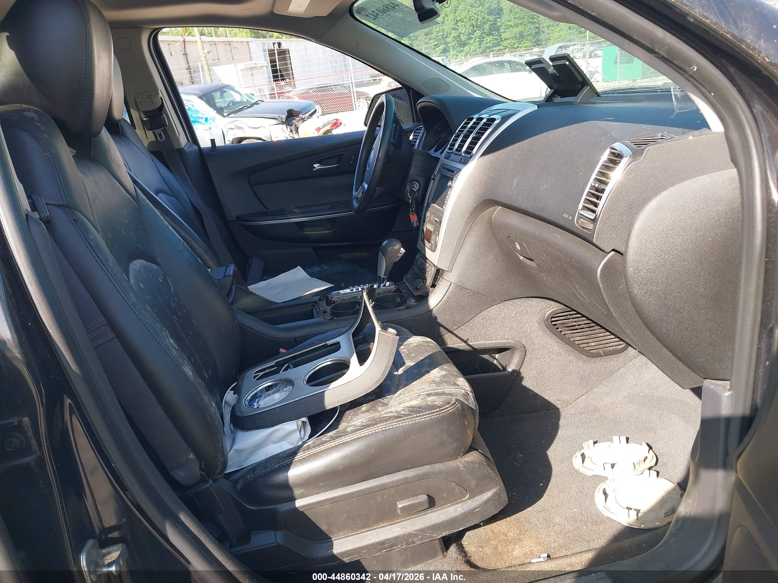 GMC ACADIA image 5