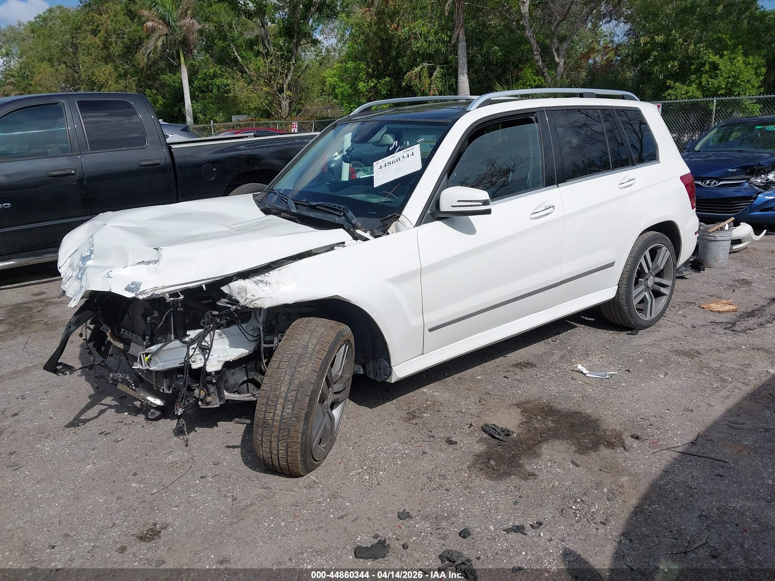 MERCEDES-BENZ GLK image 2