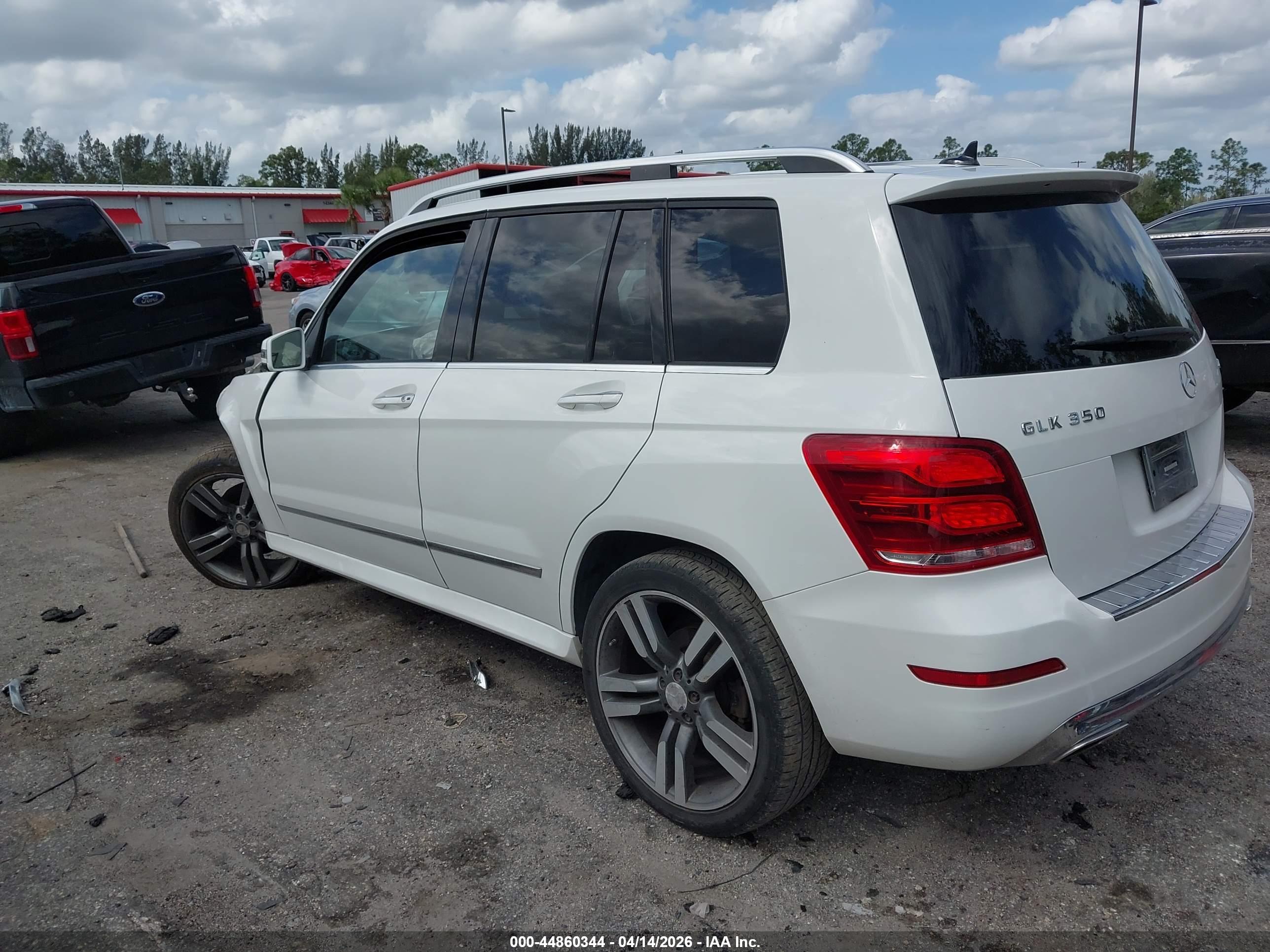MERCEDES-BENZ GLK image 3
