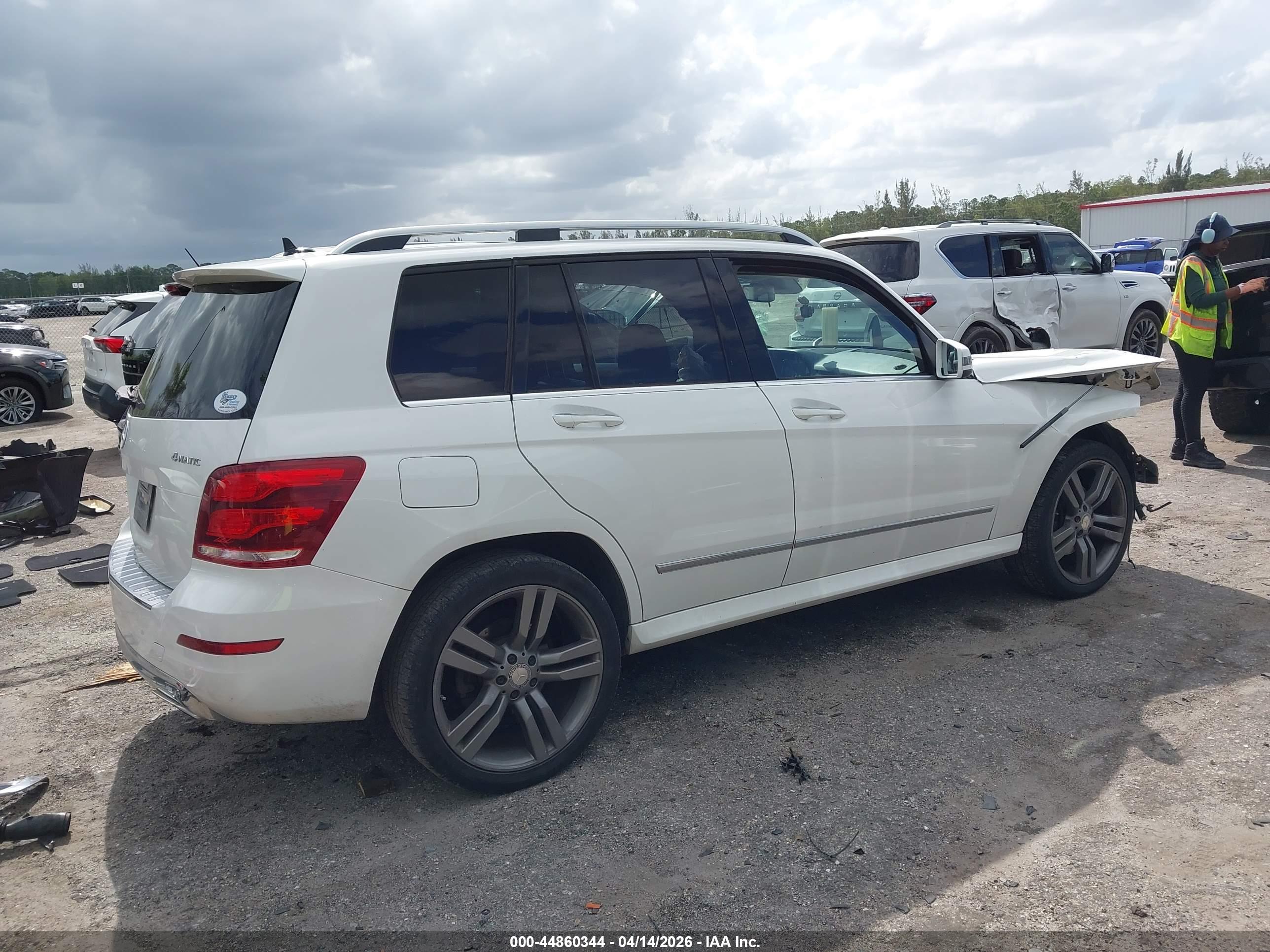 MERCEDES-BENZ GLK image 4
