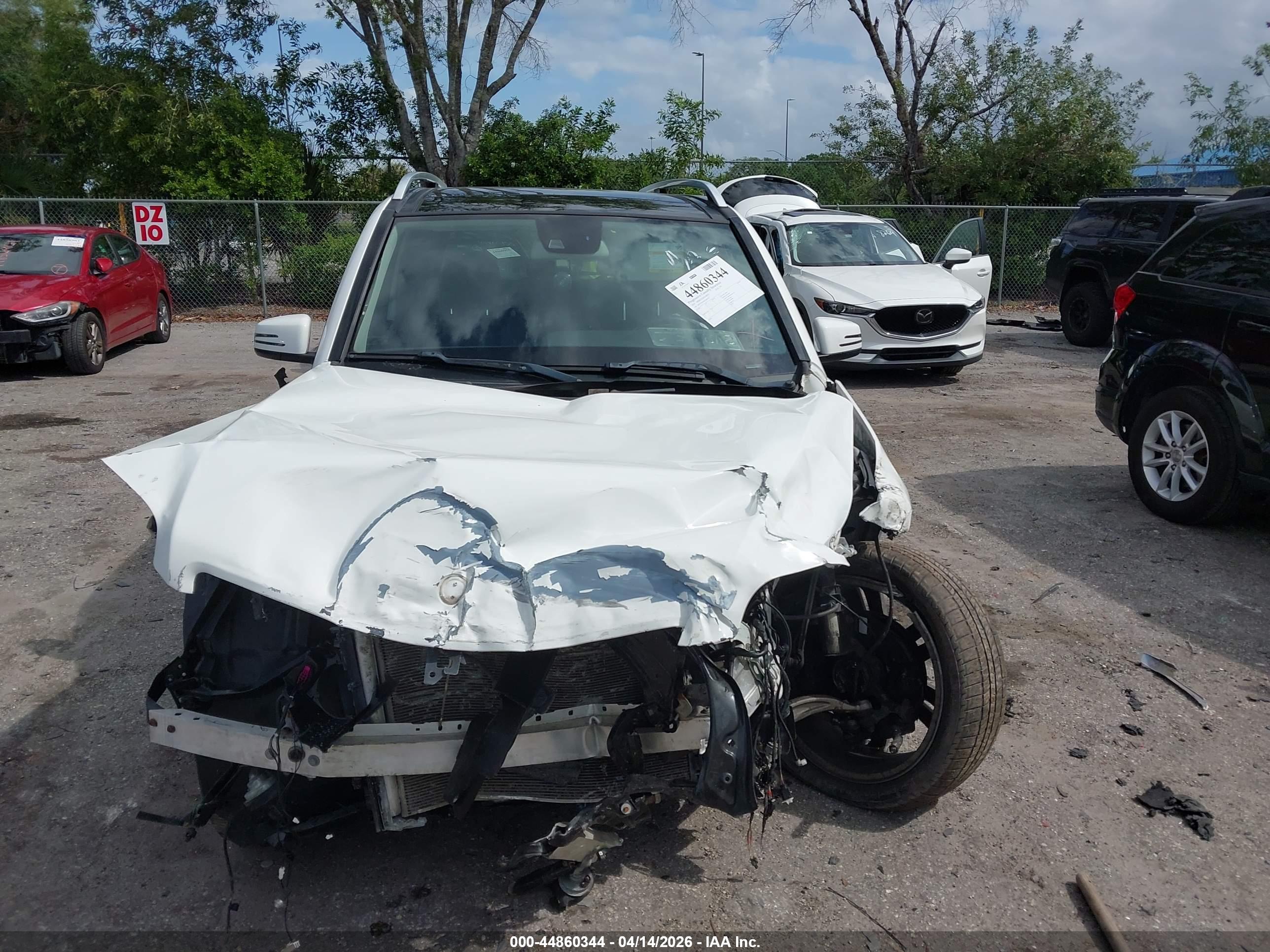 MERCEDES-BENZ GLK image 6