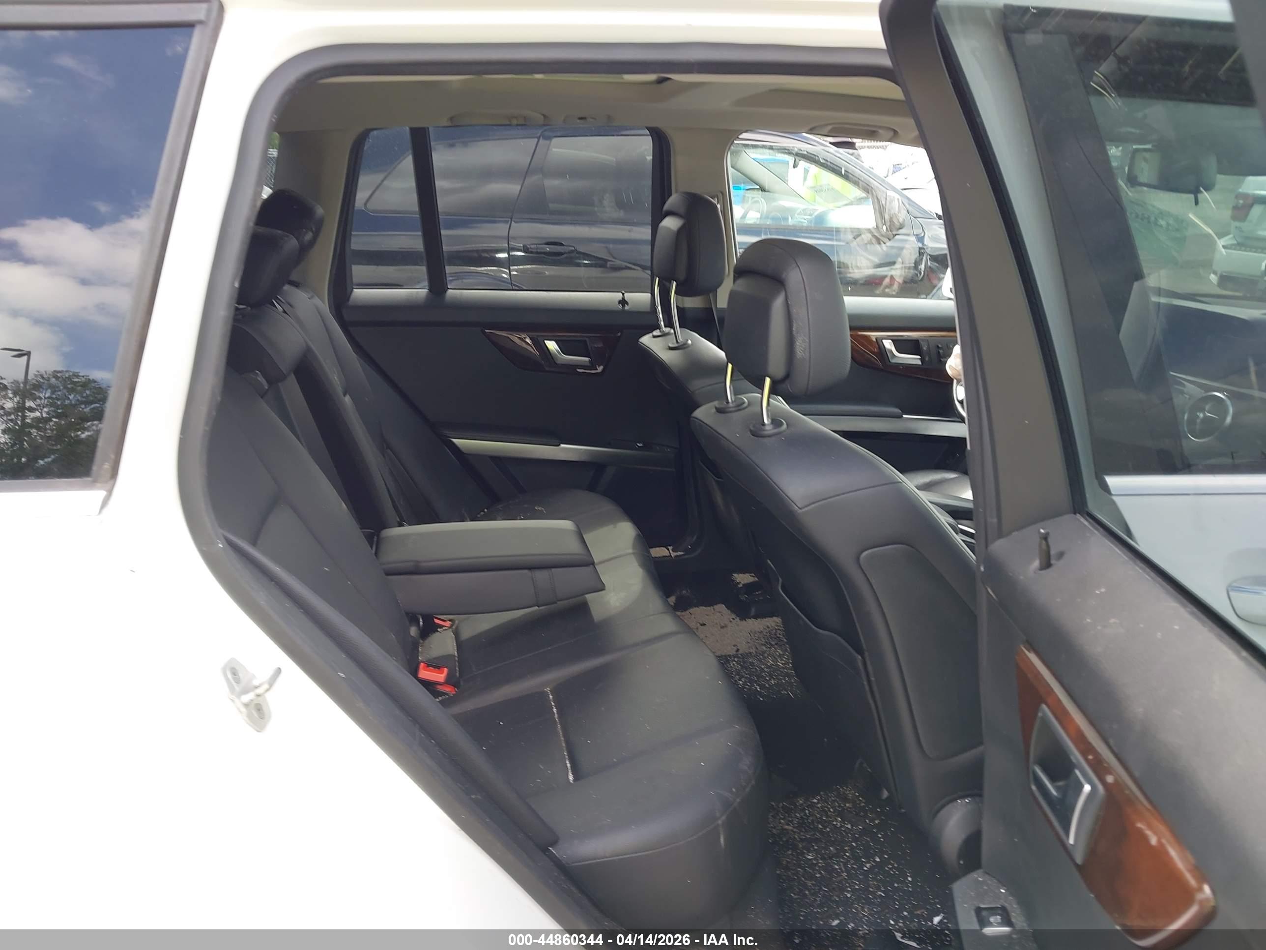 MERCEDES-BENZ GLK image 8