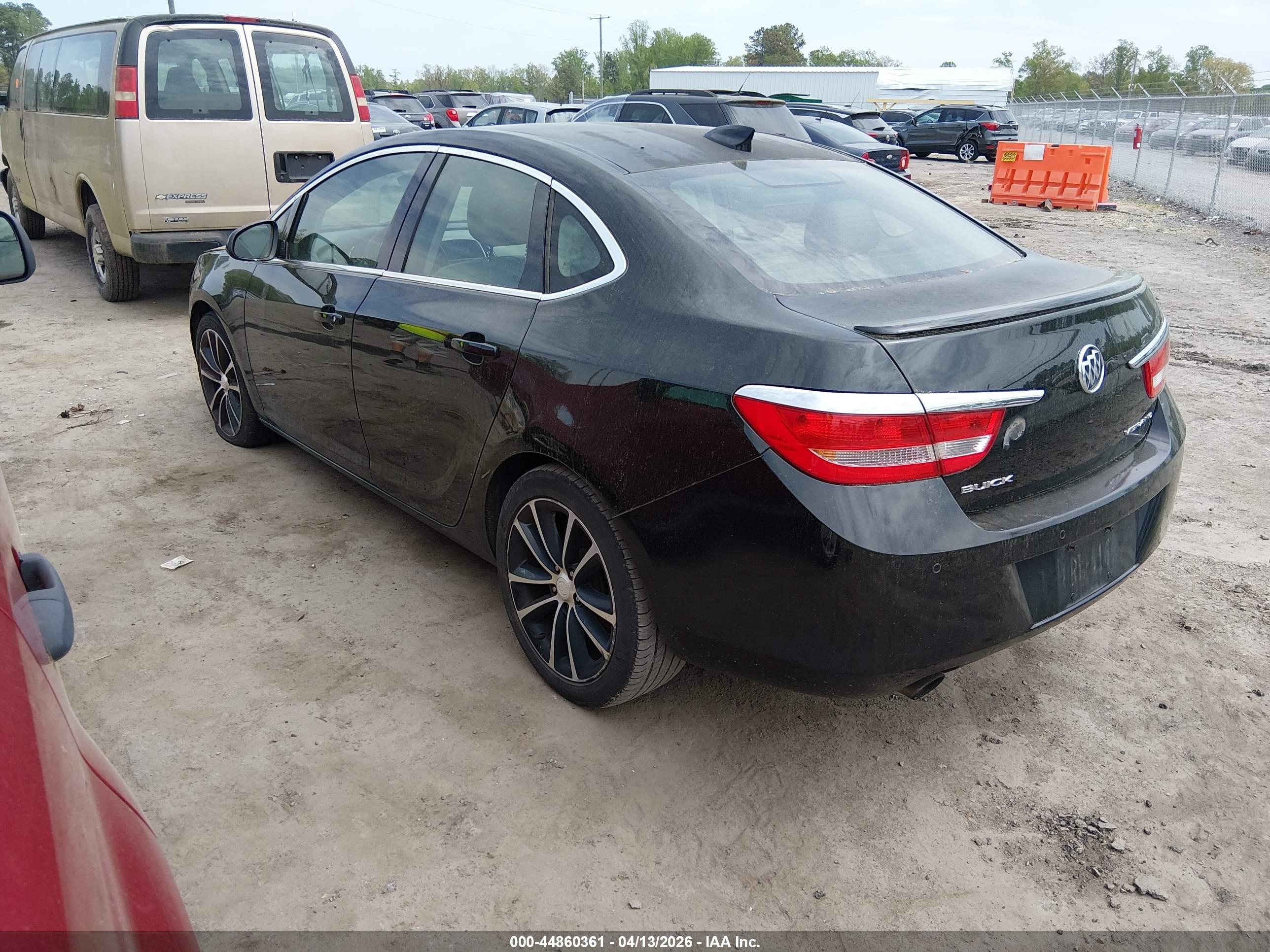 BUICK VERANO image 3