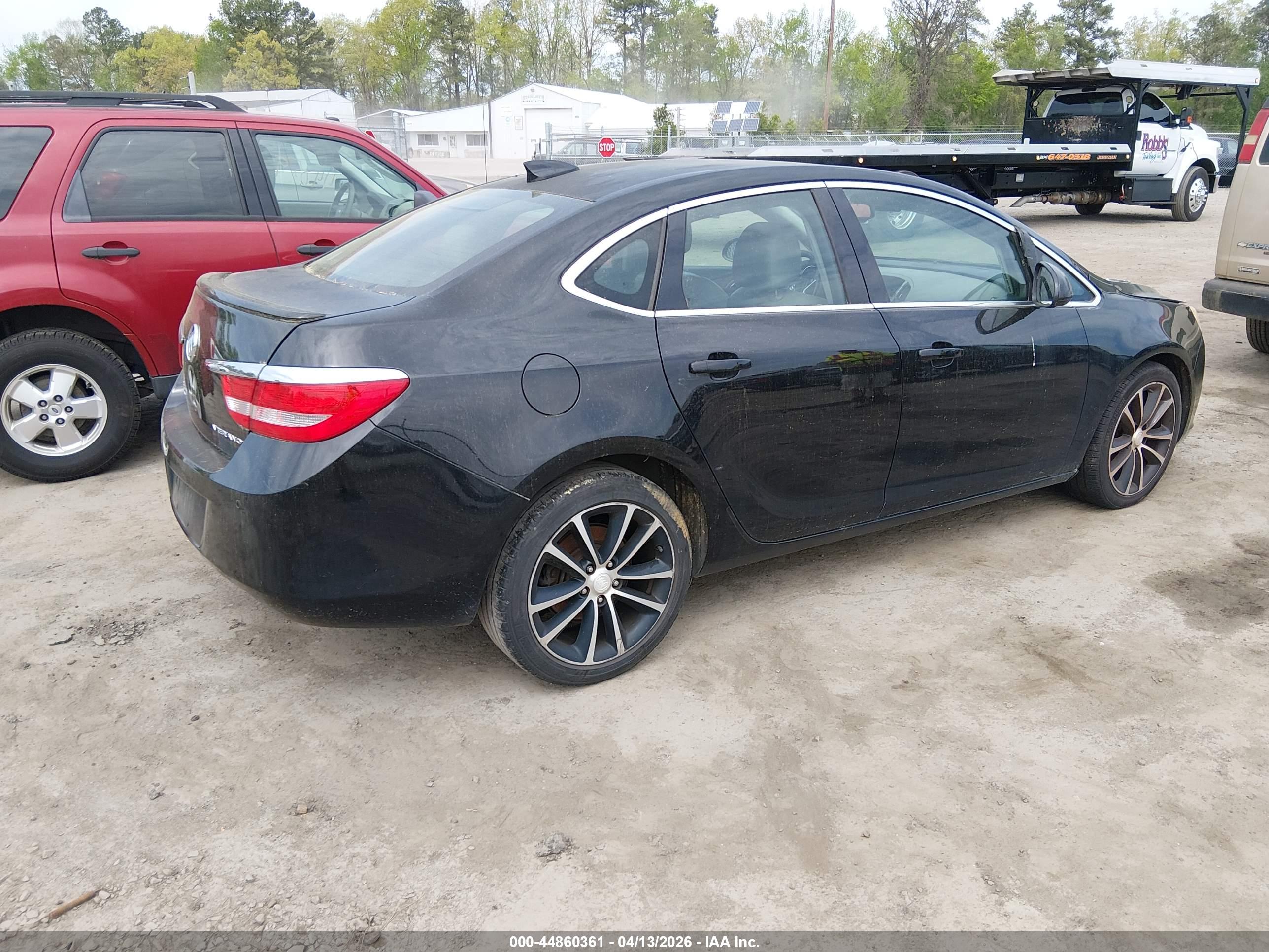BUICK VERANO image 4