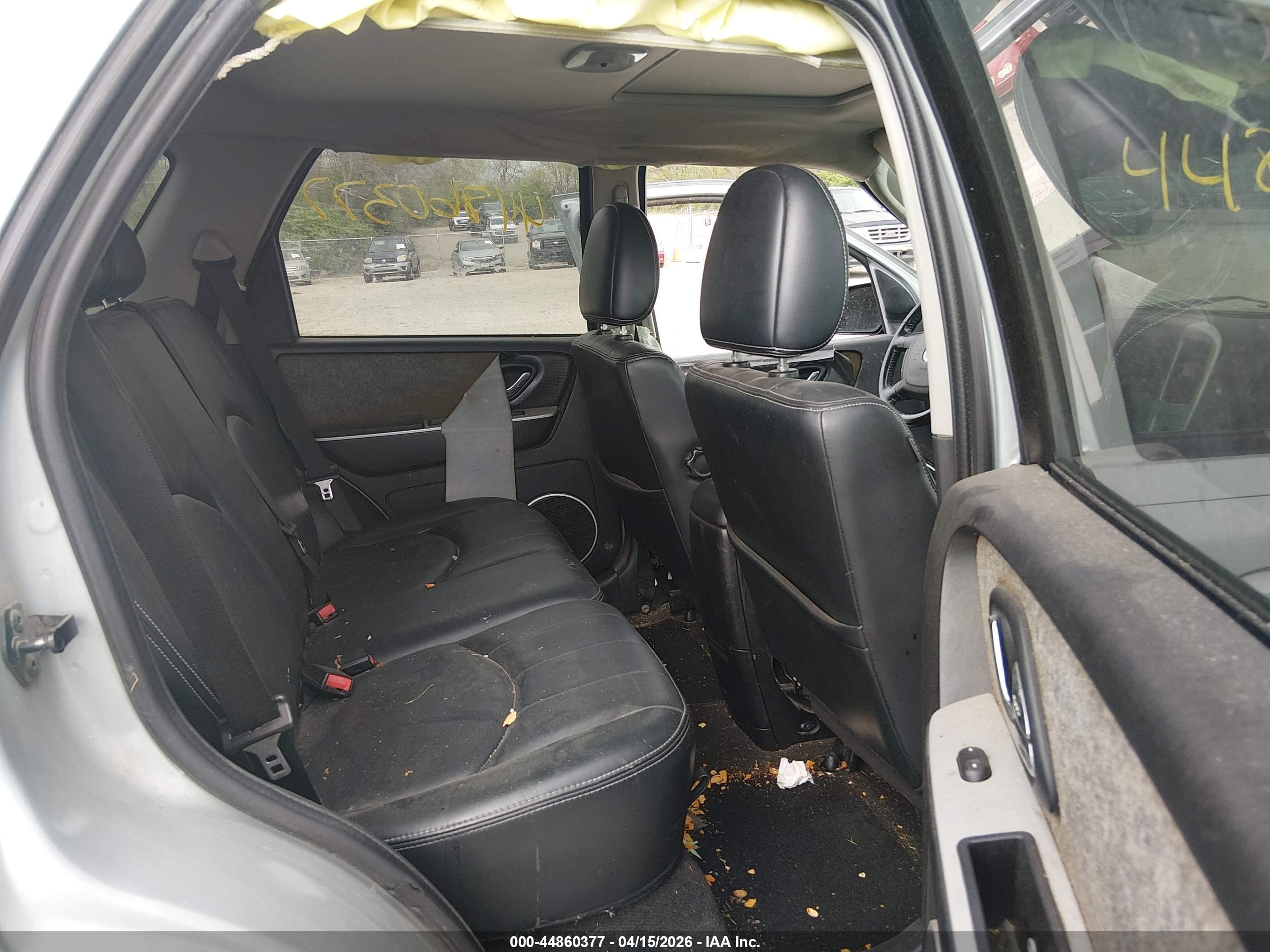 MERCURY MARINER image 8