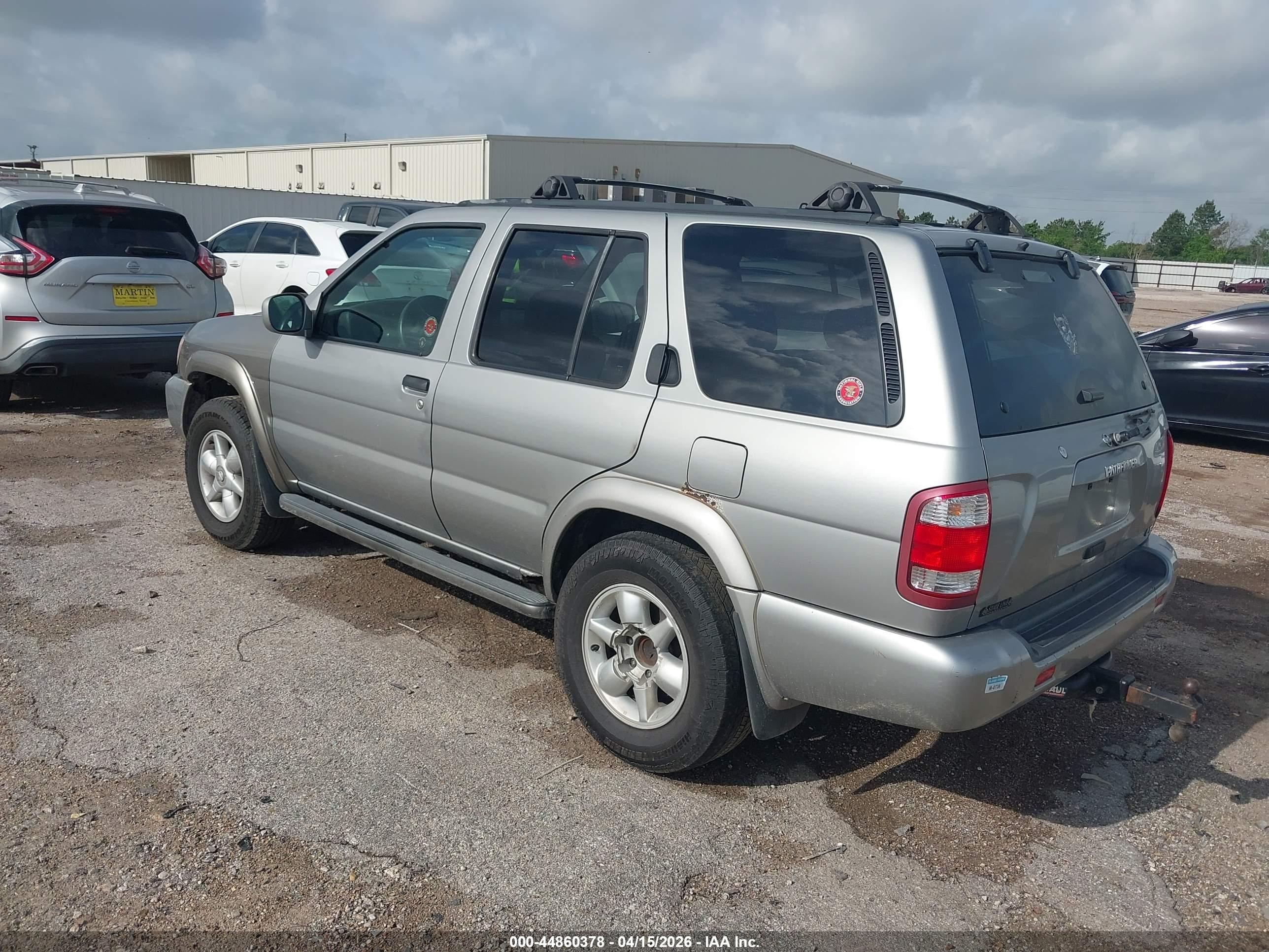 NISSAN PATHFINDER image 3