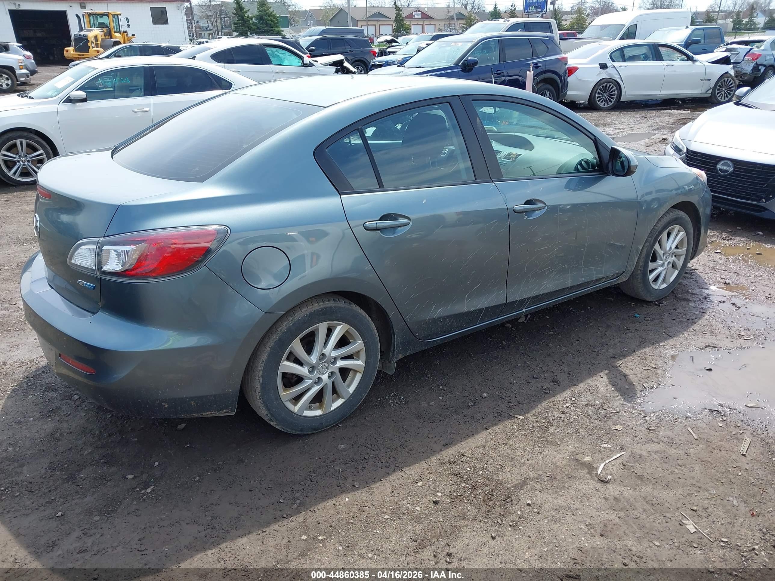 MAZDA MAZDA3 image 4