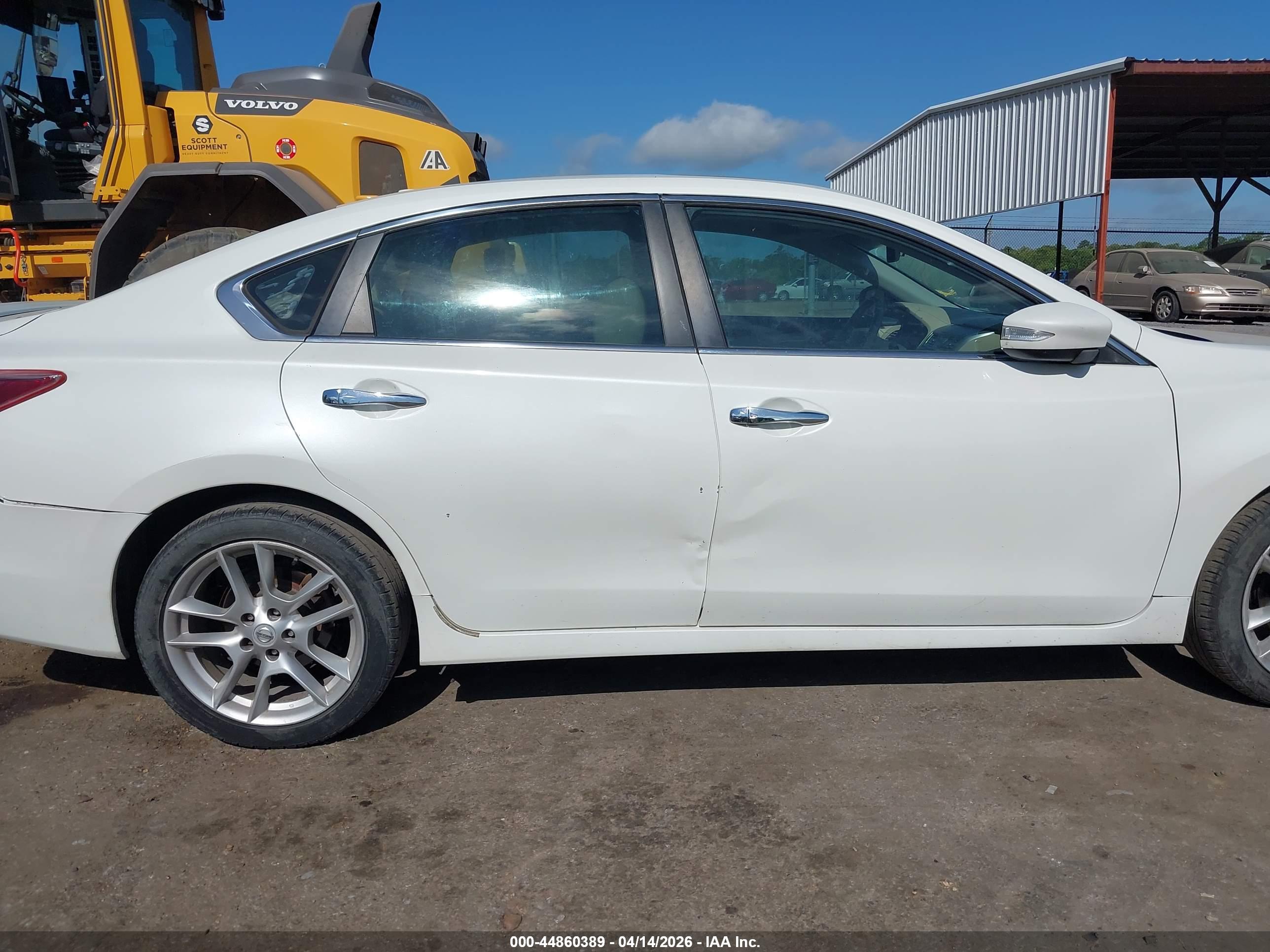 NISSAN ALTIMA image 6