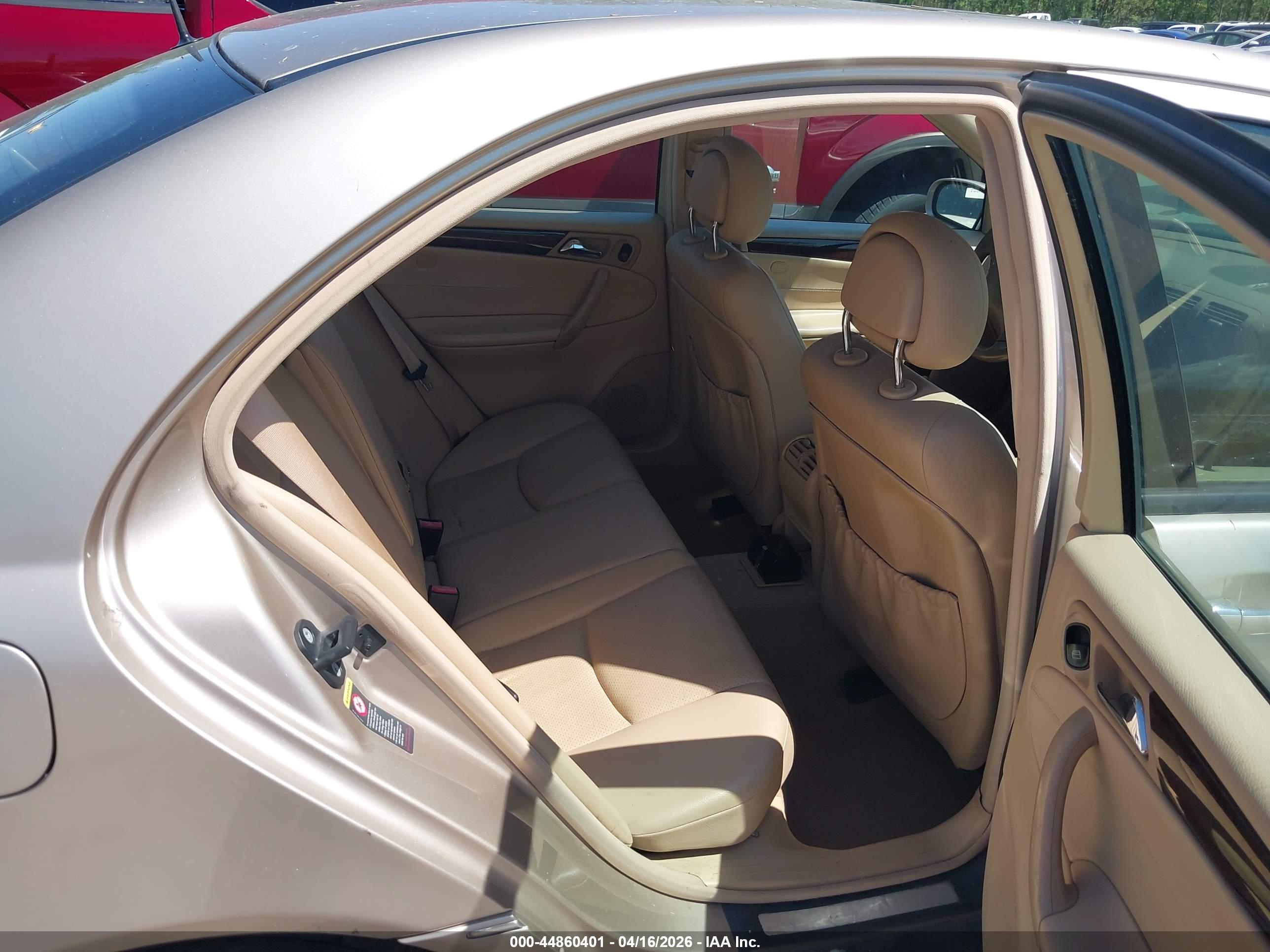 MERCEDES-BENZ C image 8