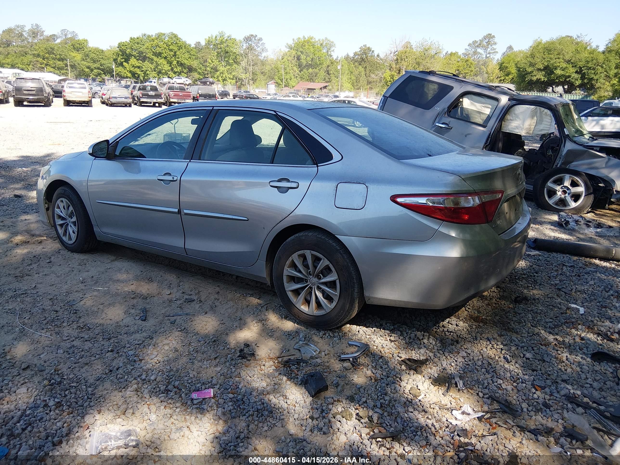 TOYOTA CAMRY image 3