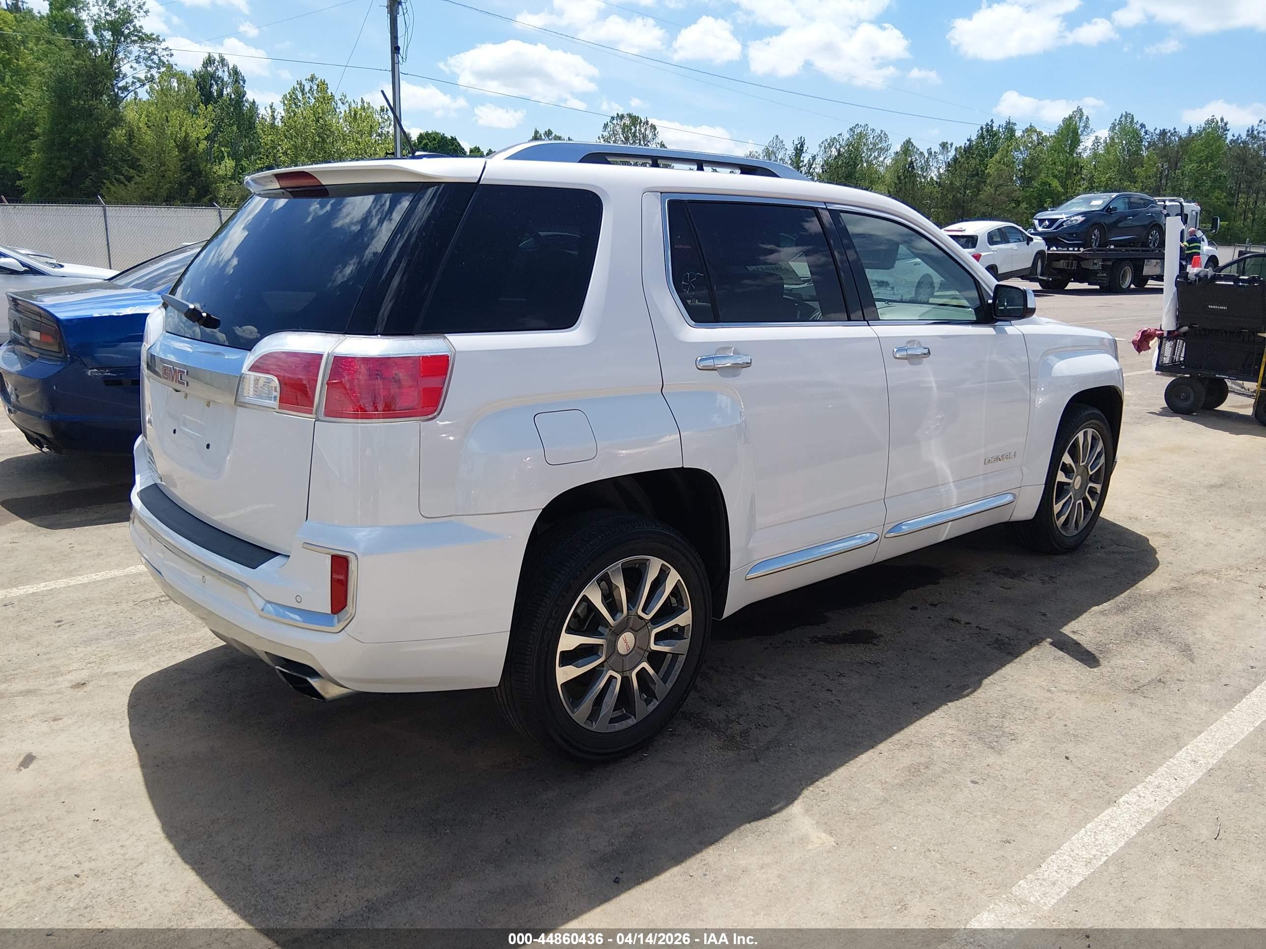 GMC TERRAIN image 4
