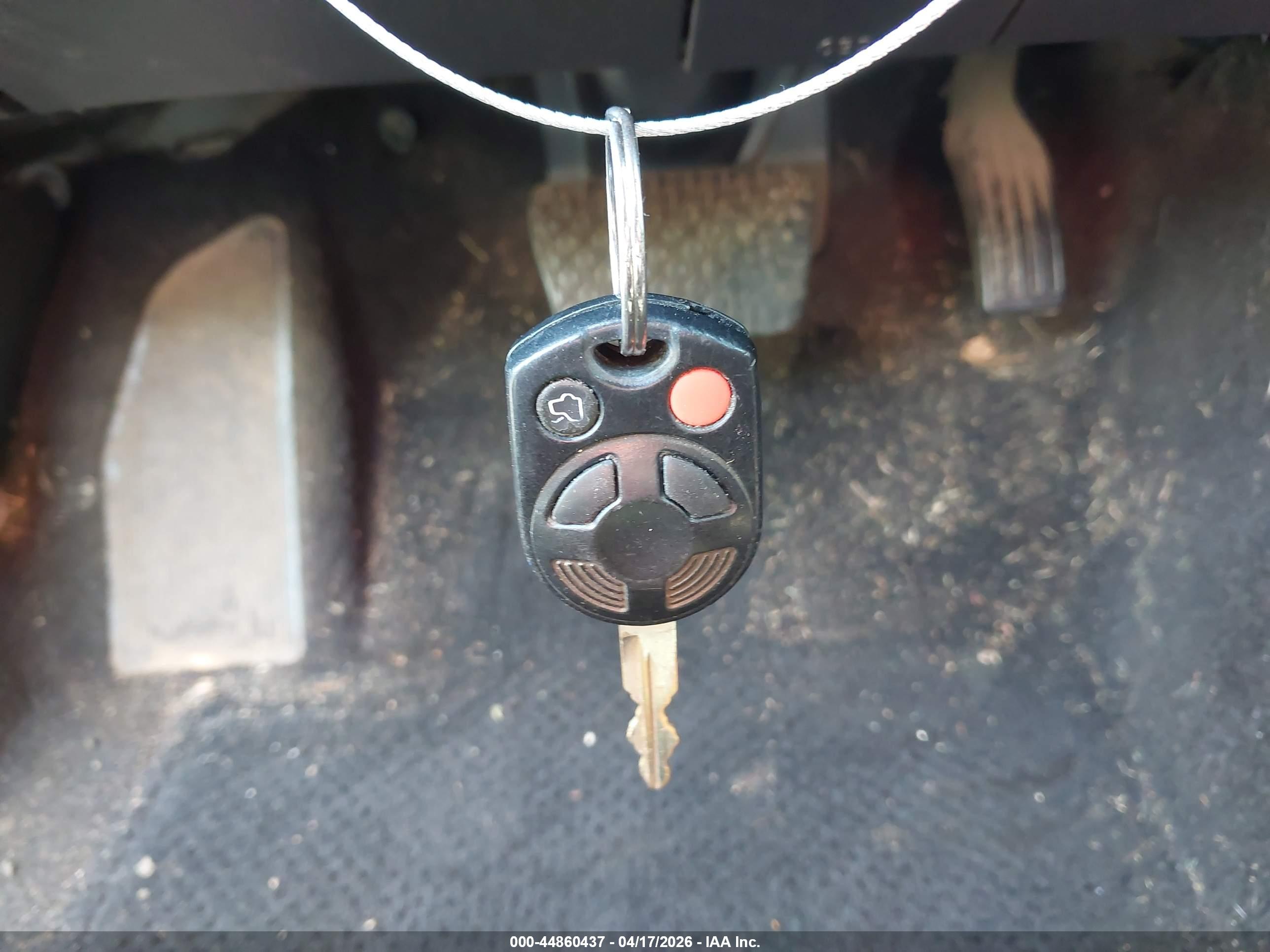 FORD FUSION image 11