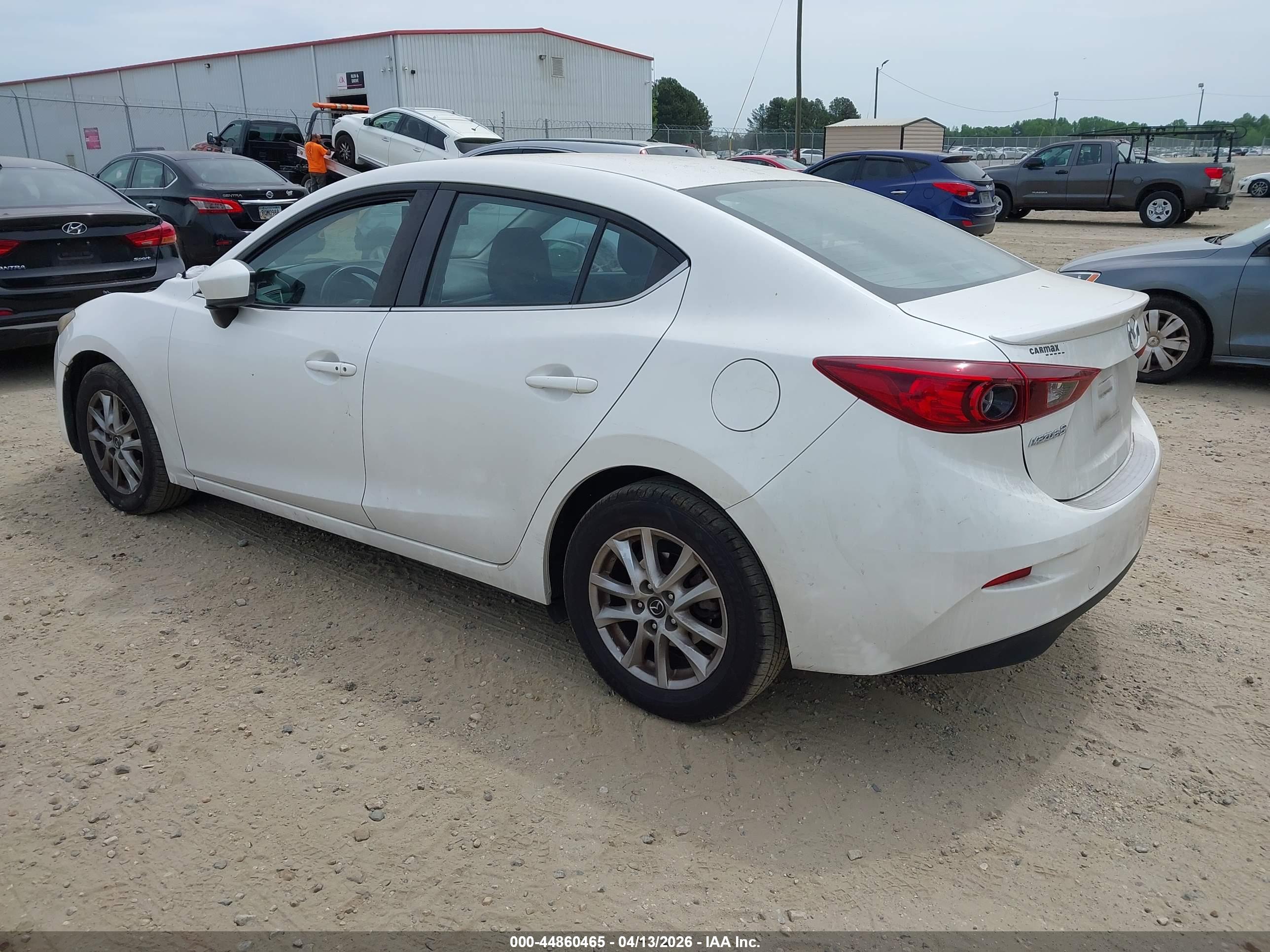 MAZDA MAZDA3 image 3