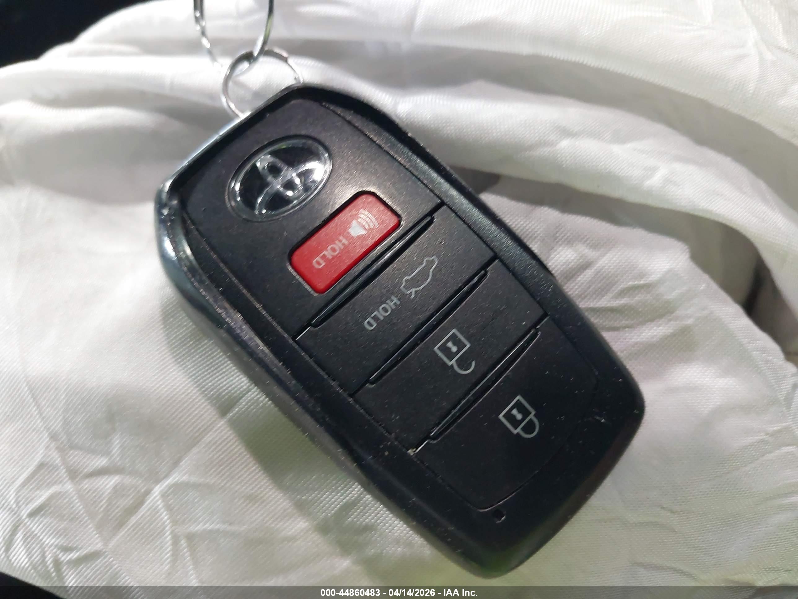 TOYOTA CAMRY image 11