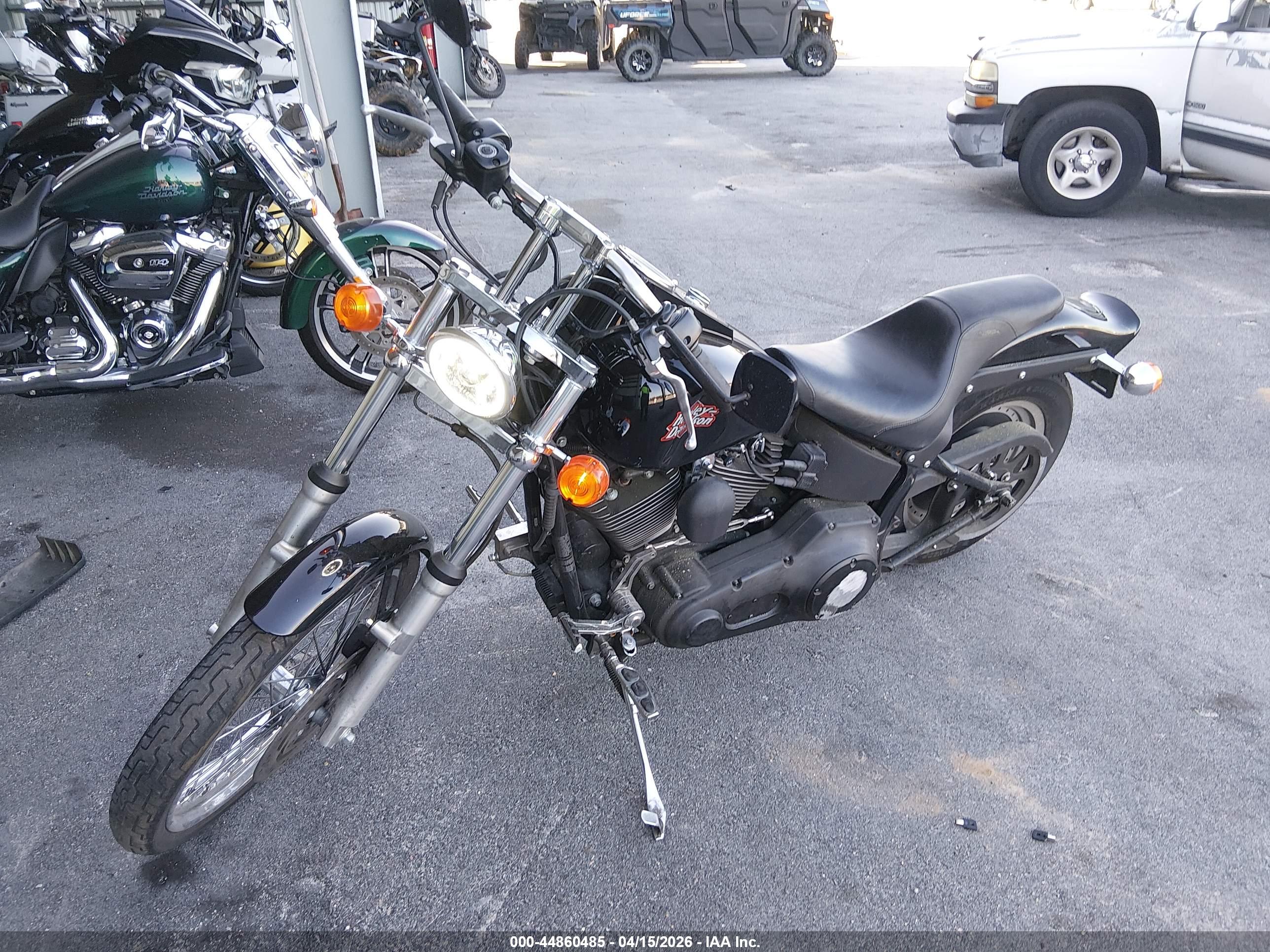 HARLEY-DAVIDSON FXSTB image 2