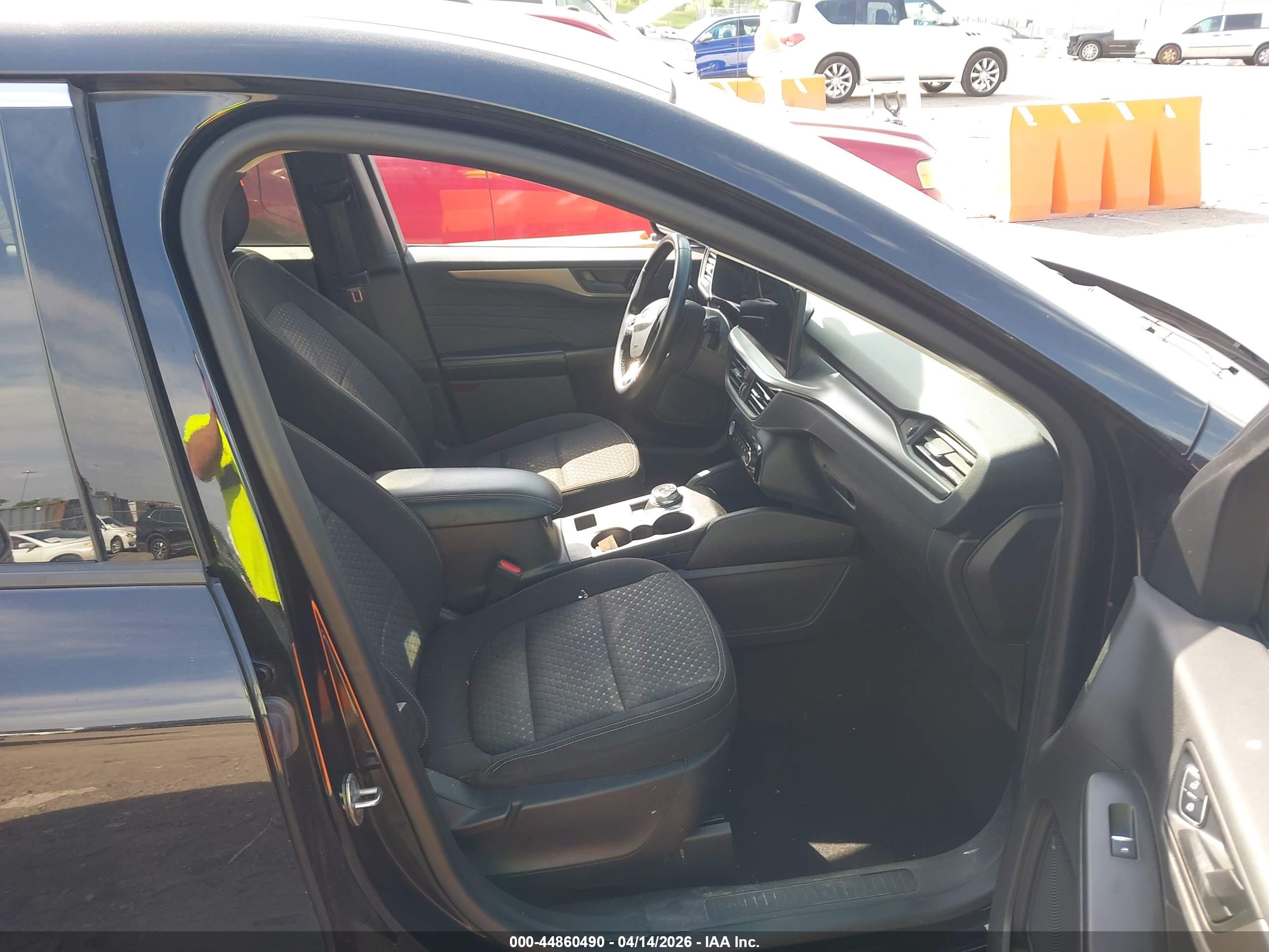 FORD ESCAPE image 5