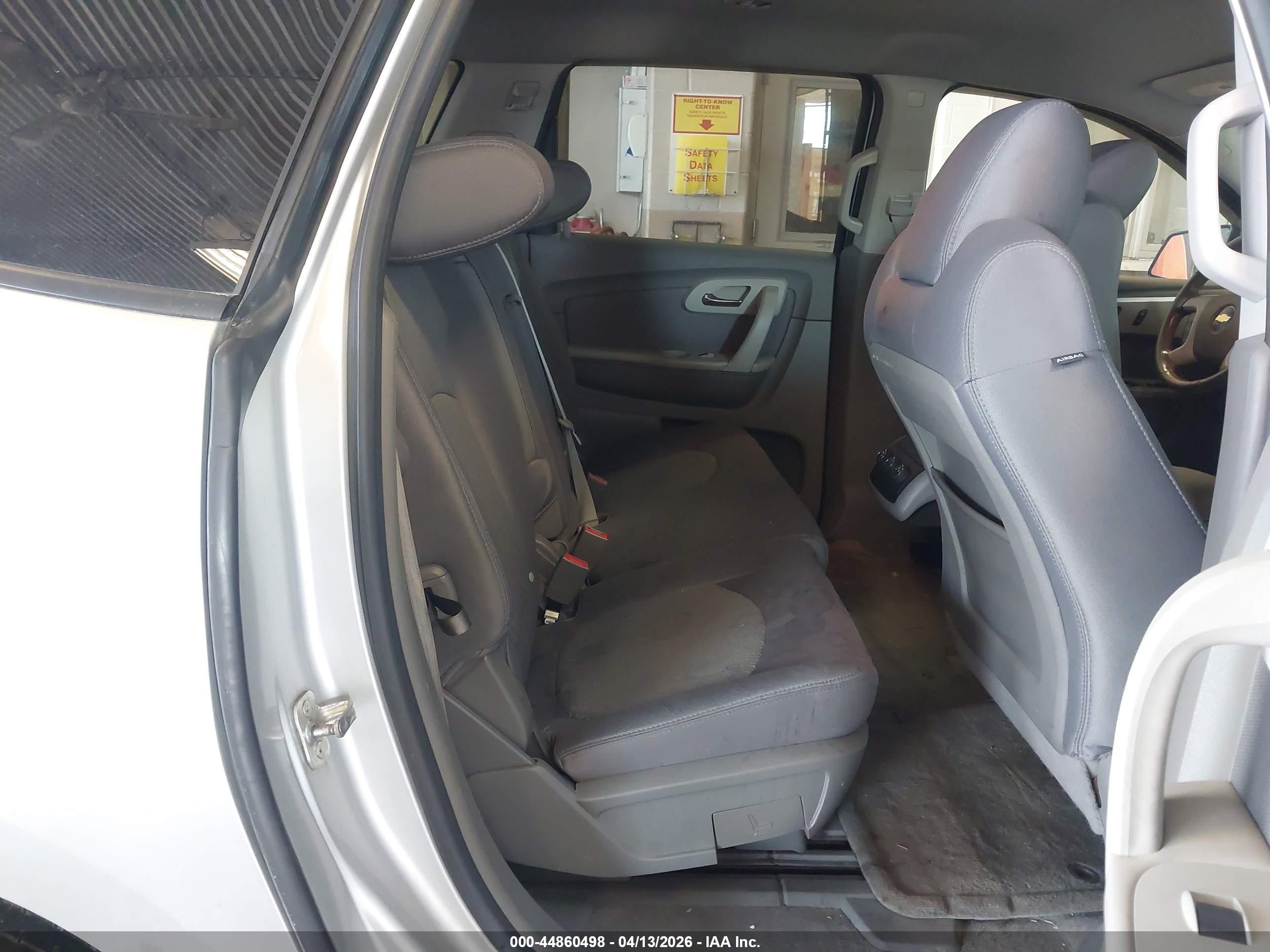 CHEVROLET TRAVERSE image 8
