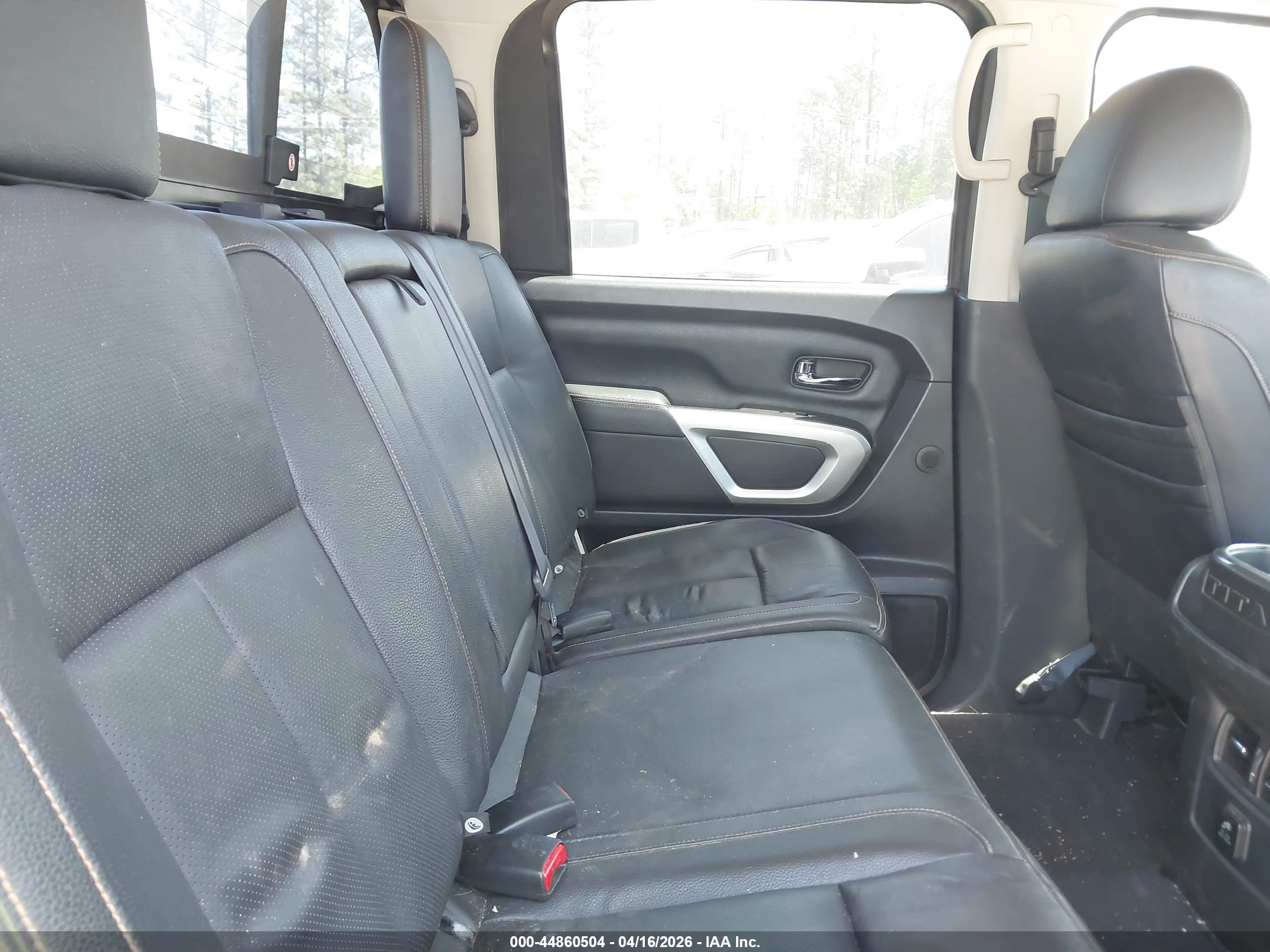 NISSAN TITAN image 8