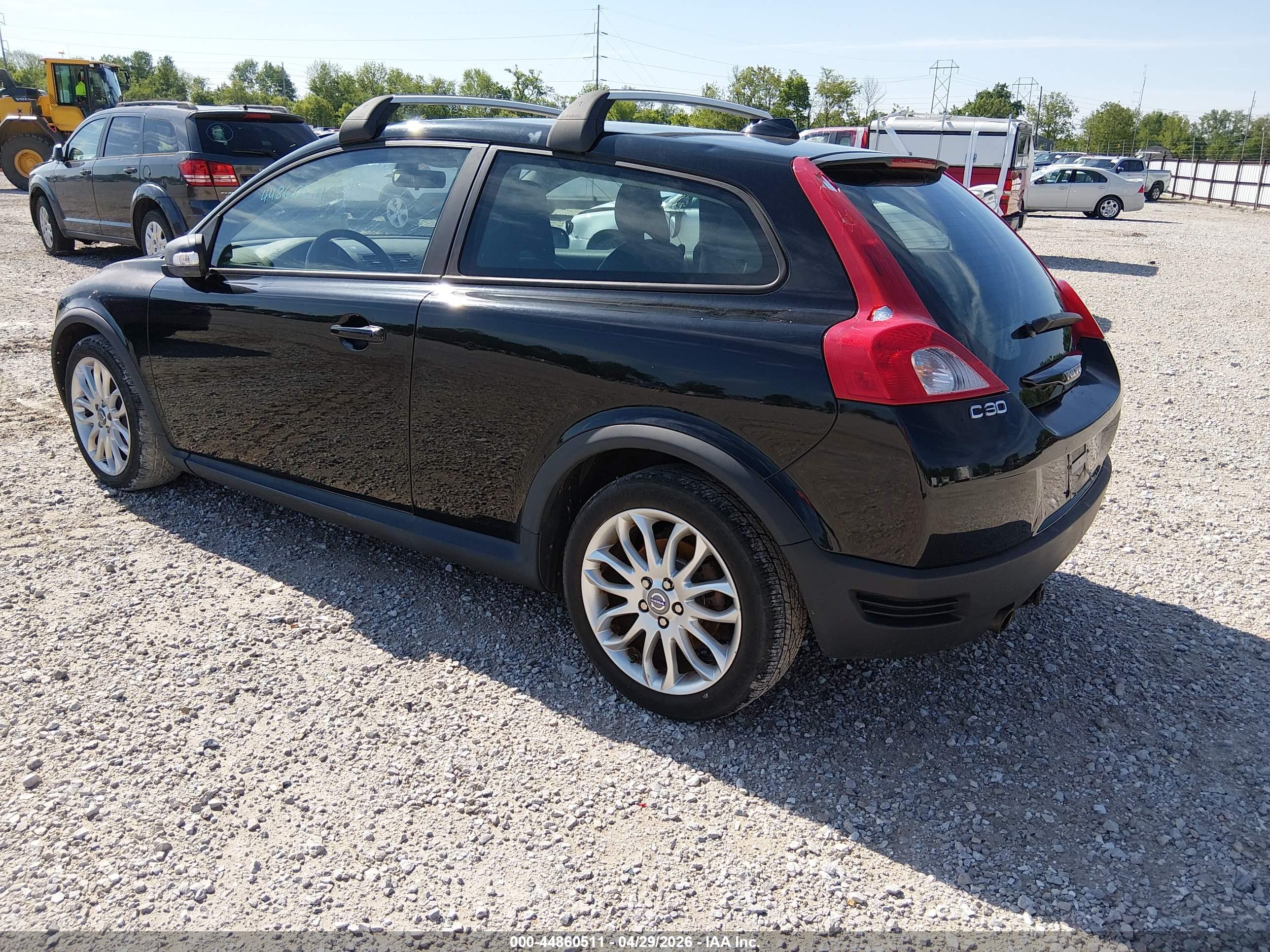 VOLVO C30 image 3