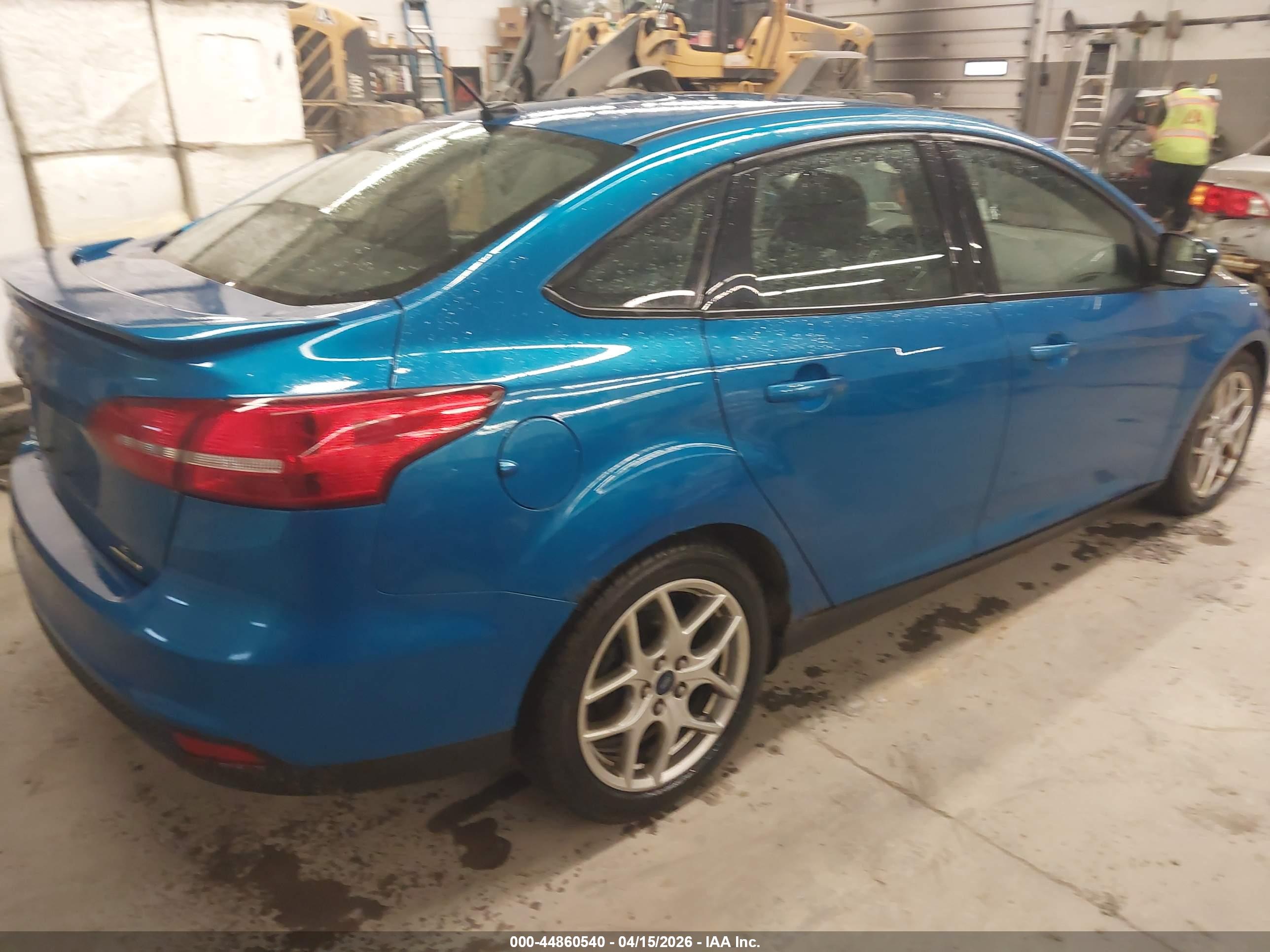 FORD FOCUS image 4