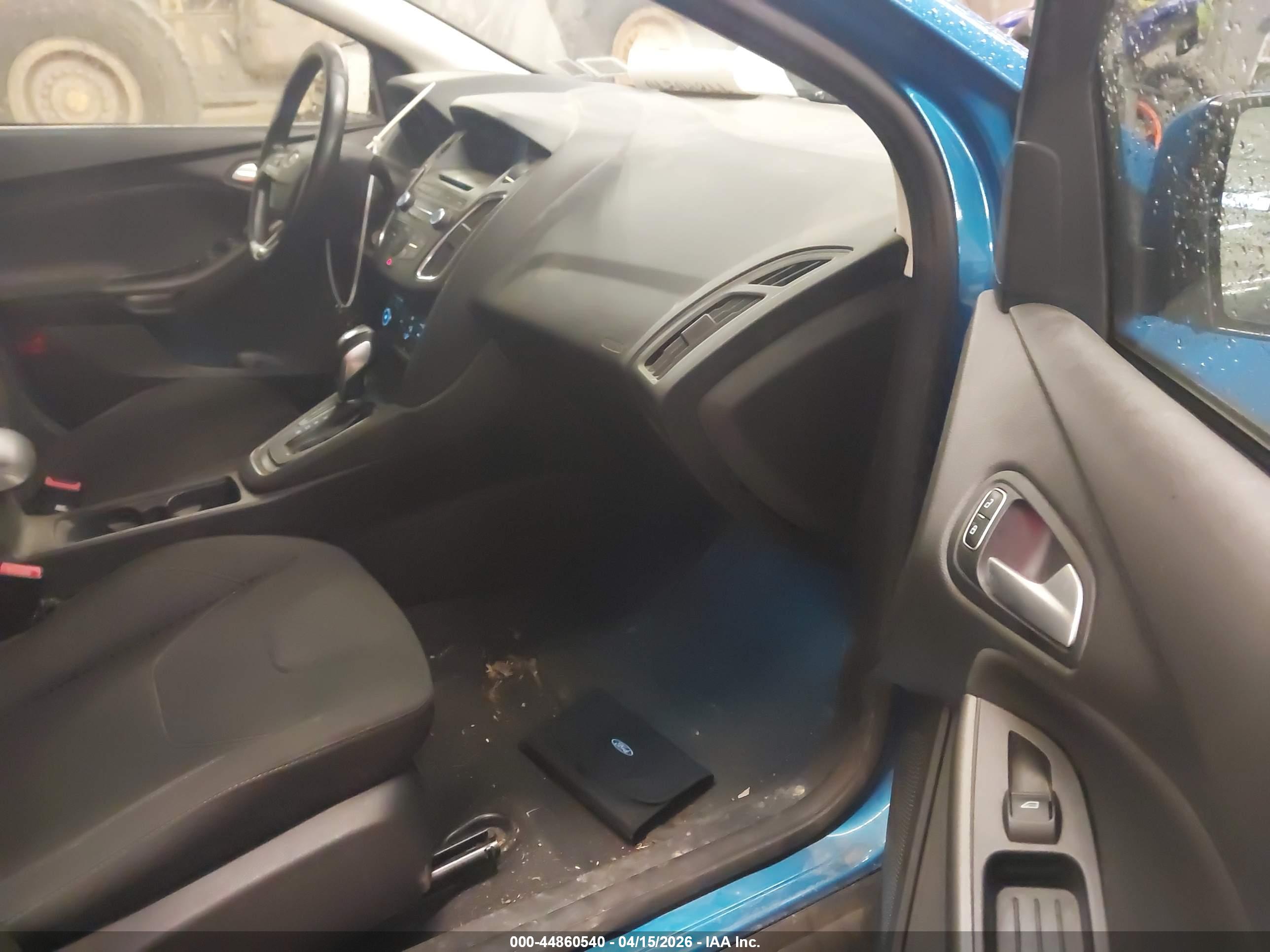 FORD FOCUS image 5